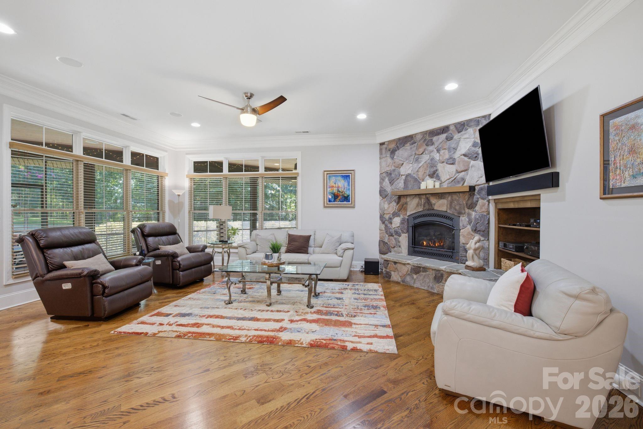 7197 Windy Ridge Drive Property Photo 14