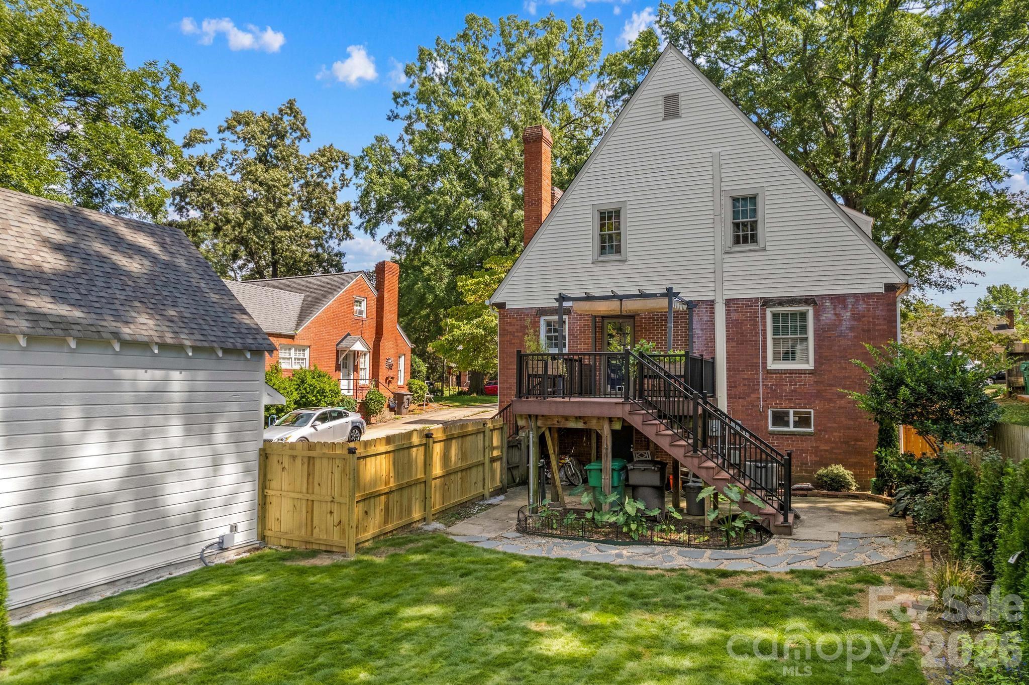221 Woodrow Avenue Property Photo 37