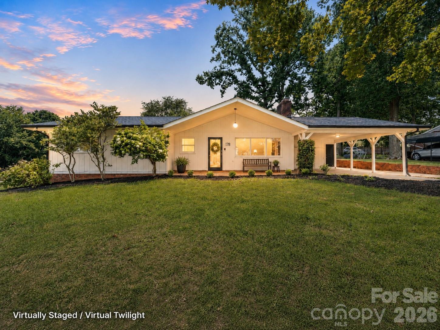 178 Trailwood Drive Property Photo 1