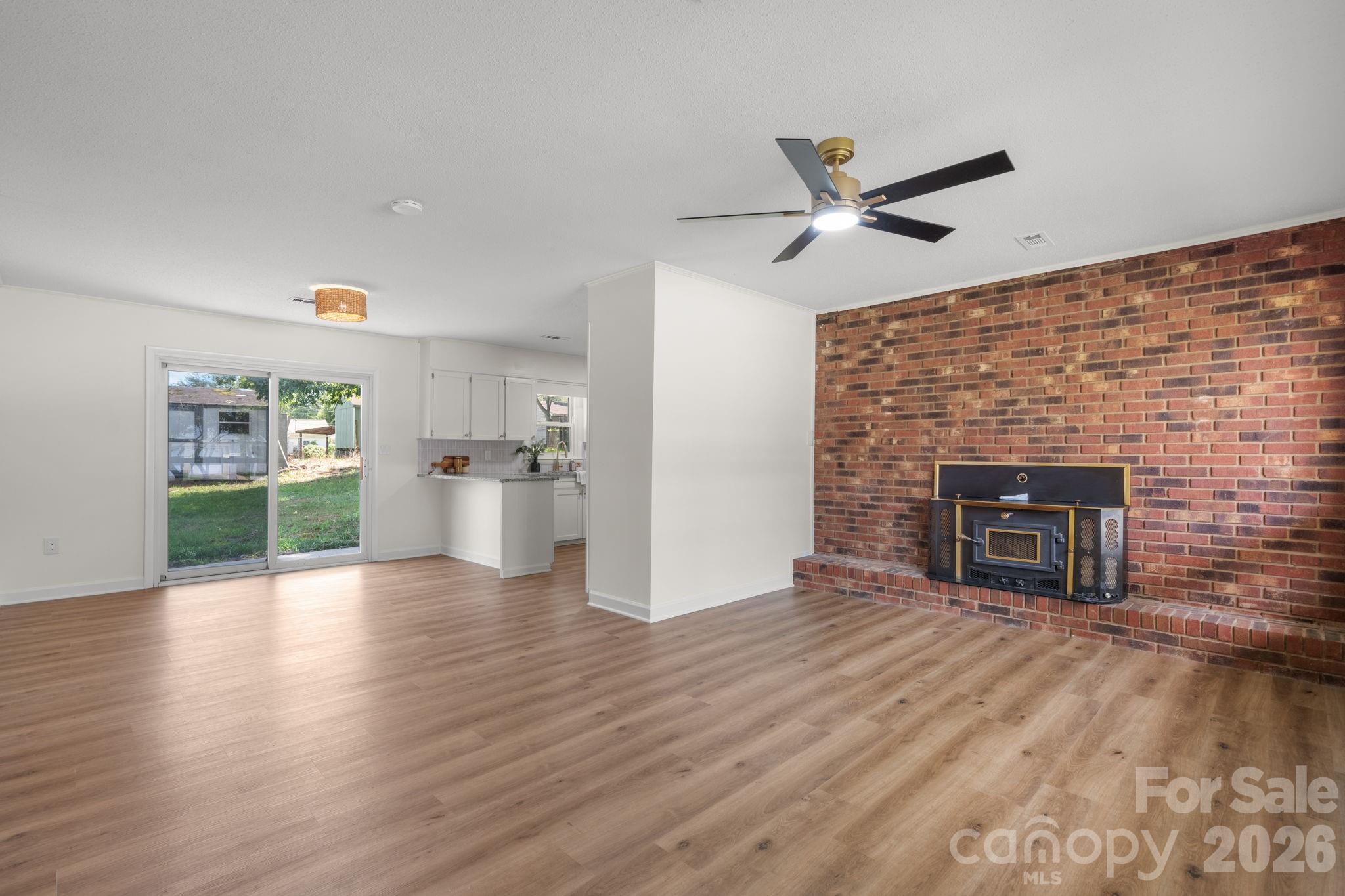 178 Trailwood Drive Property Photo 10