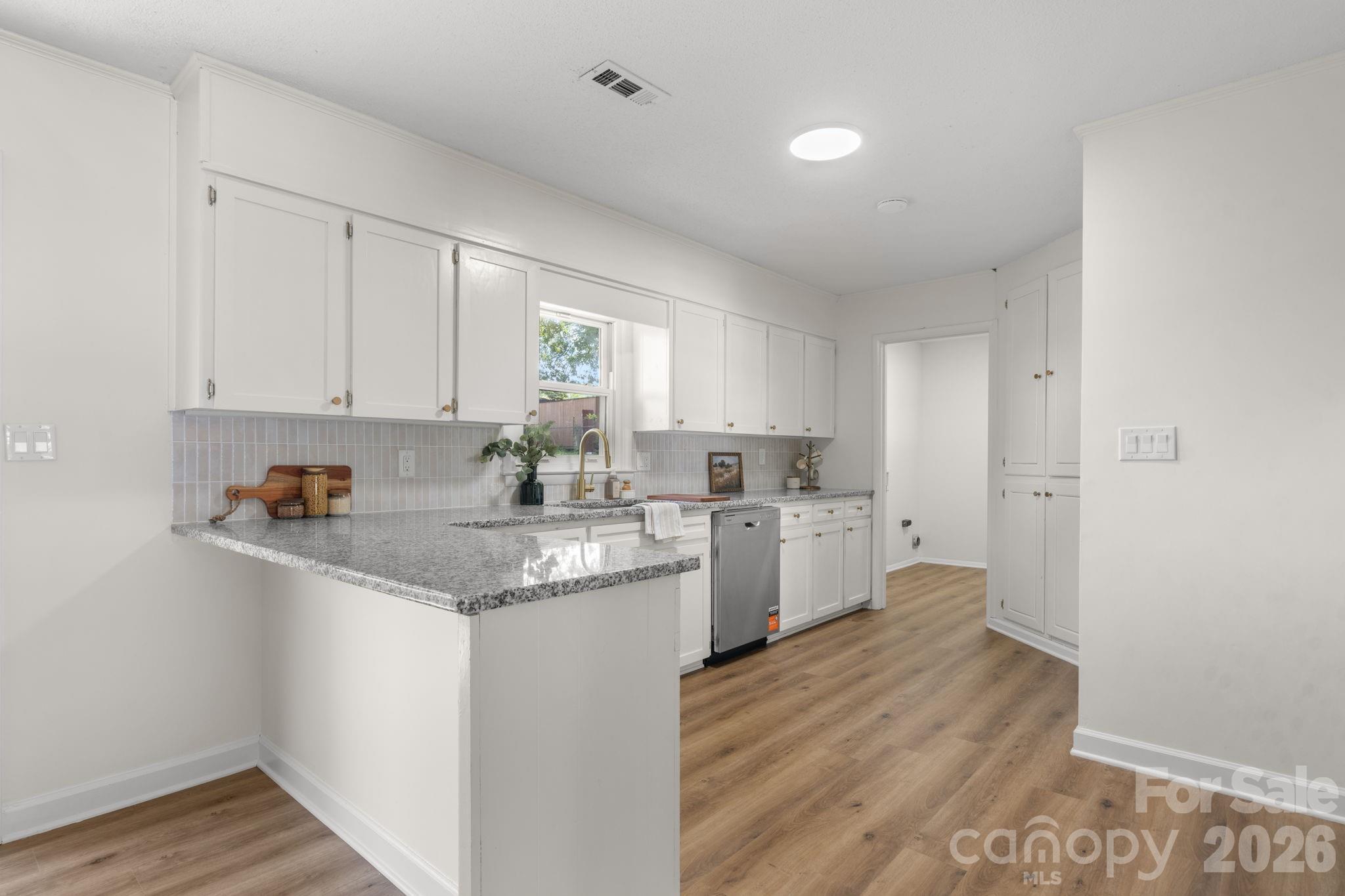178 Trailwood Drive Property Photo 15