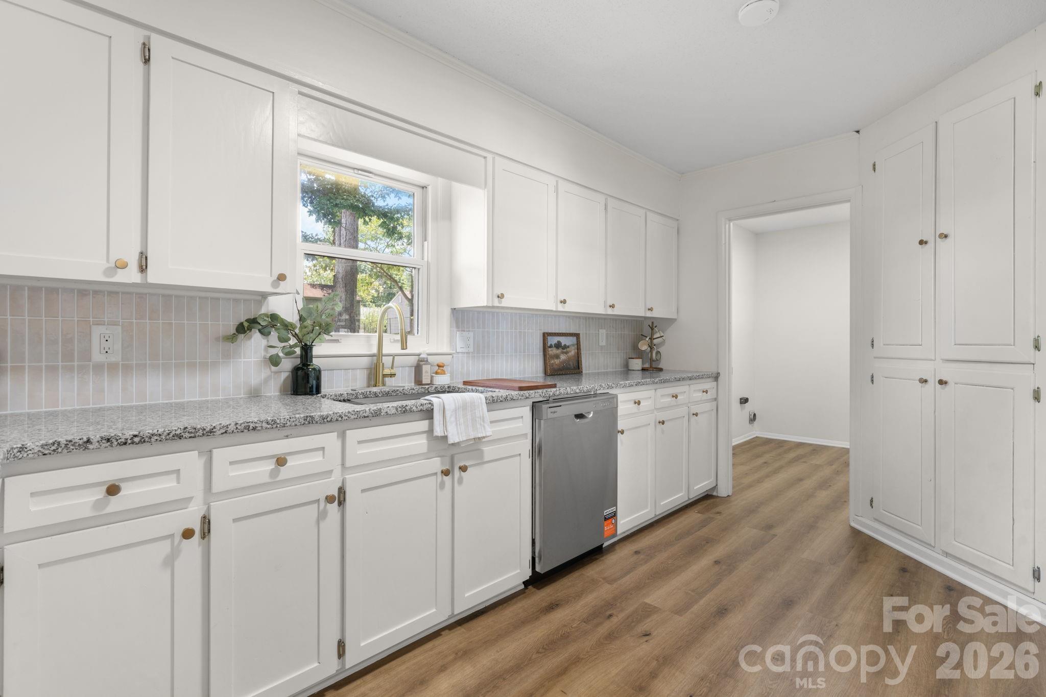 178 Trailwood Drive Property Photo 16