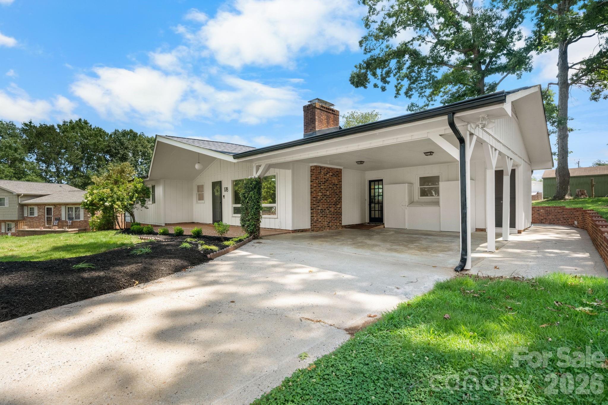 178 Trailwood Drive Property Photo 39