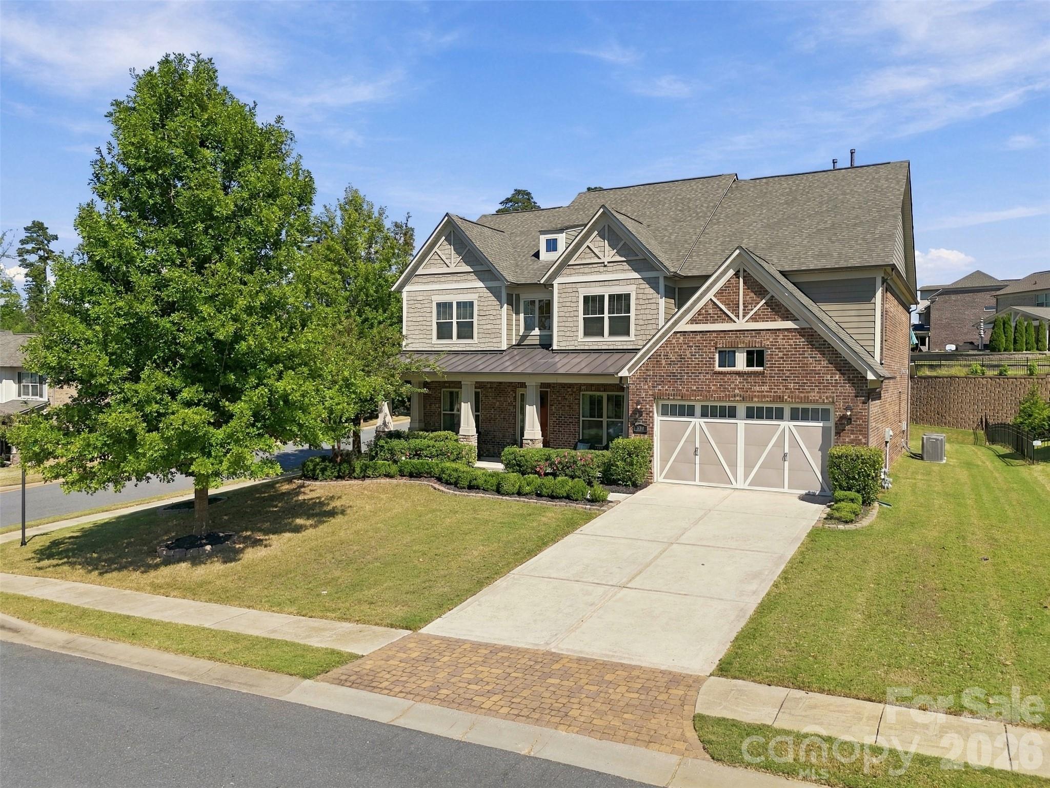 530 Vine Street Property Photo 1