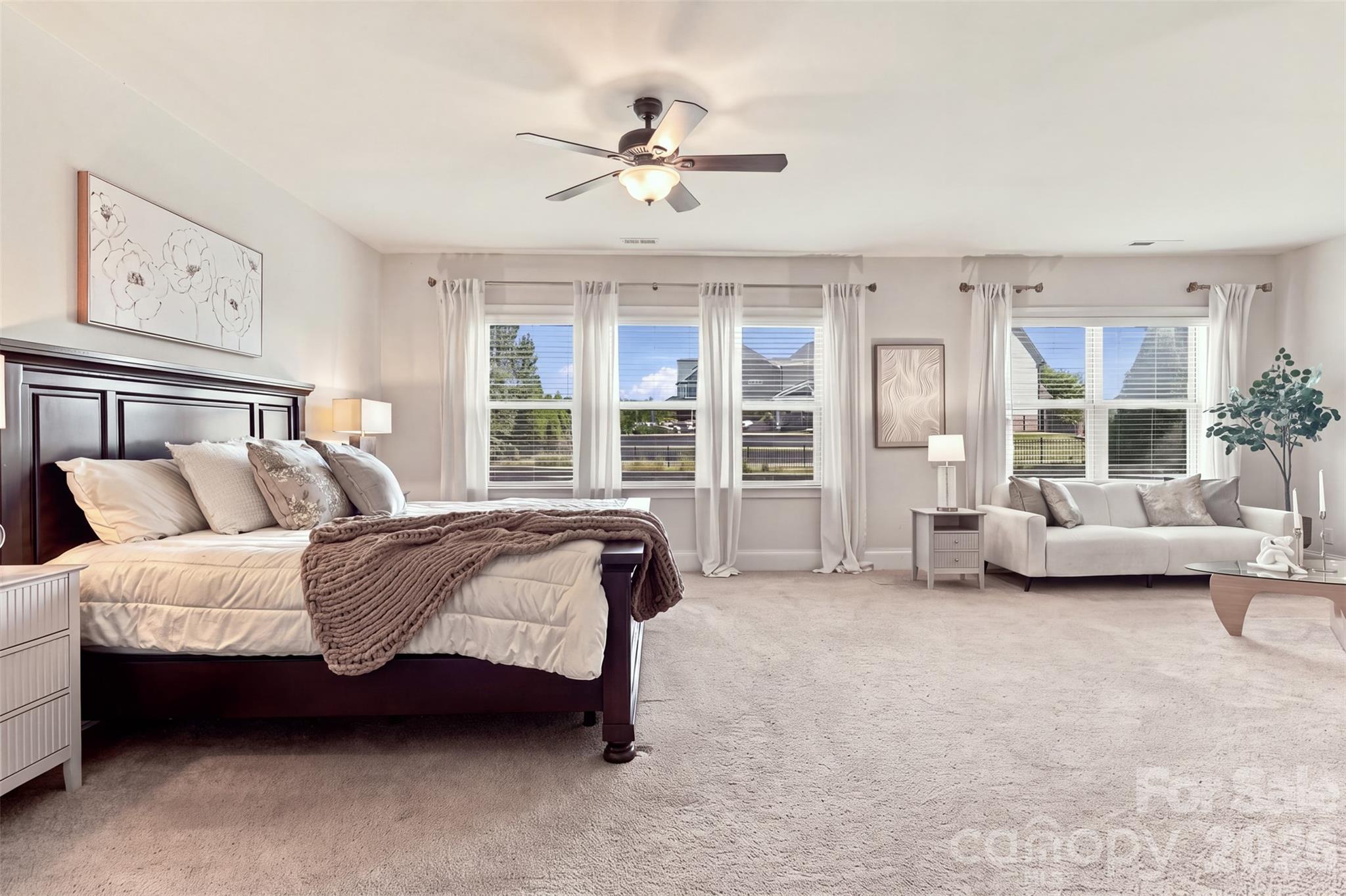 530 Vine Street Property Photo 3