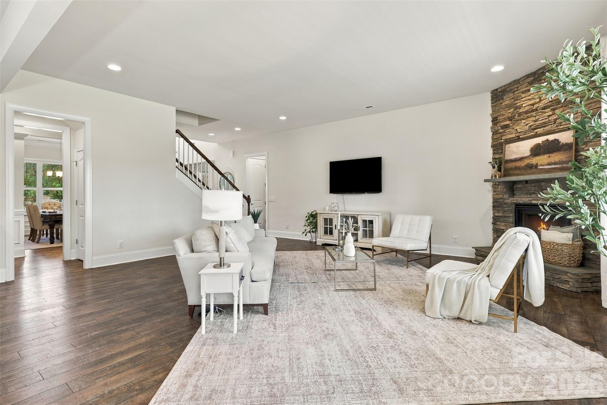 530 Vine Street Property Photo 19