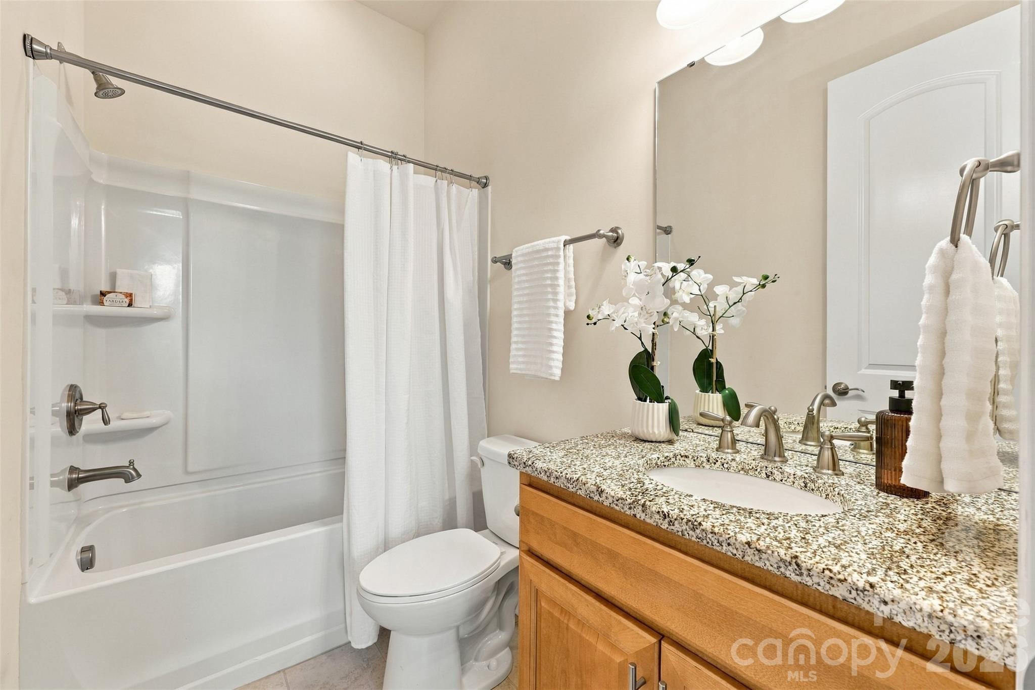 530 Vine Street Property Photo 22