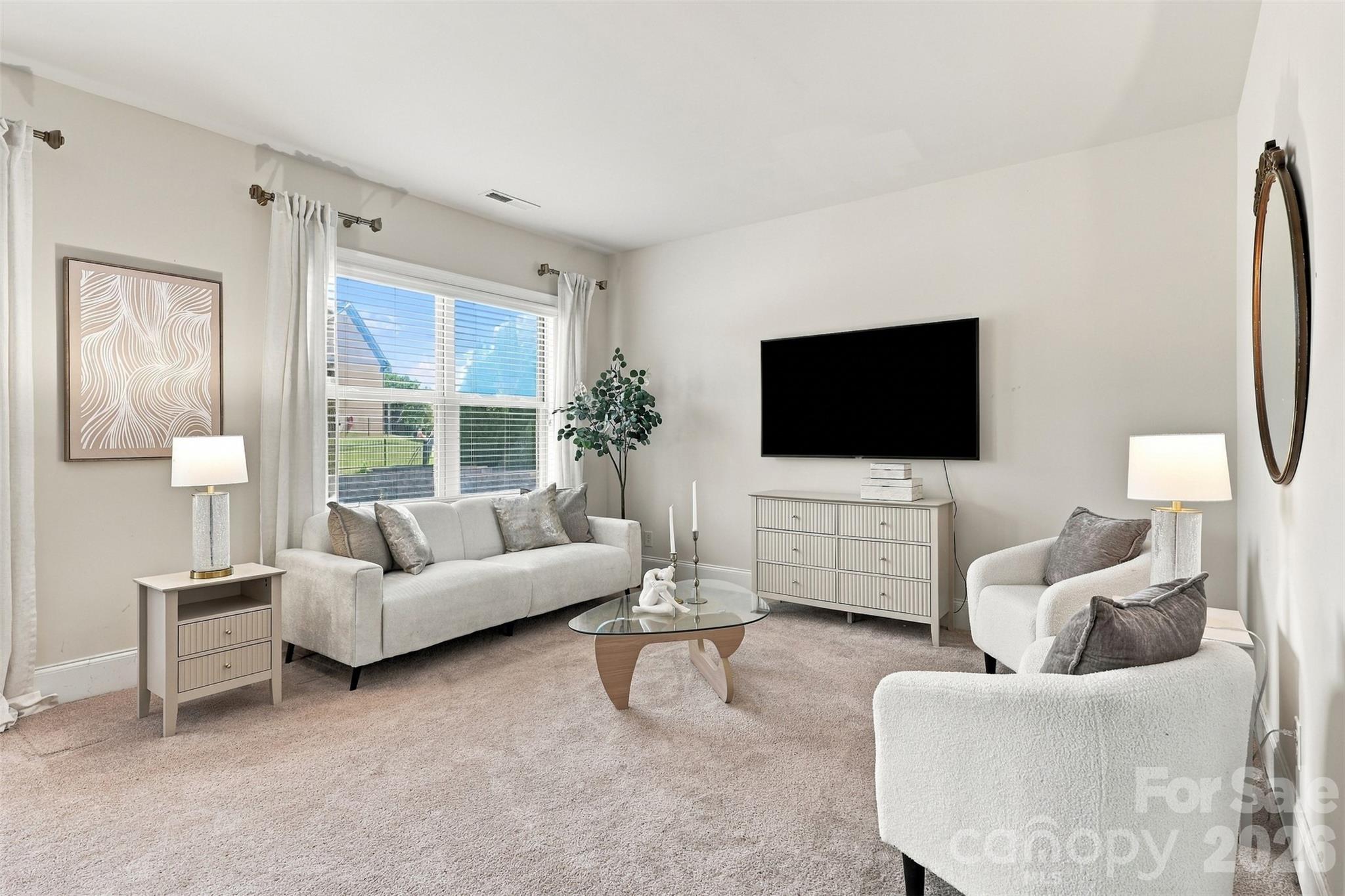 530 Vine Street Property Photo 25