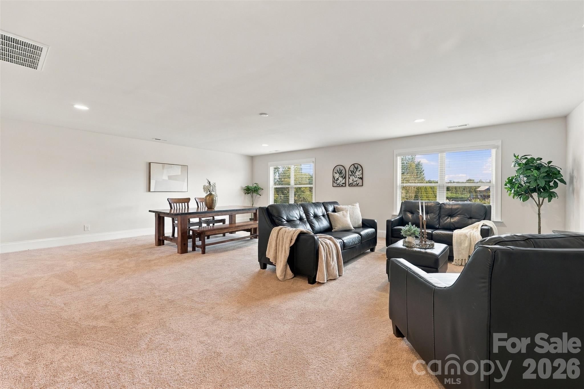 530 Vine Street Property Photo 35