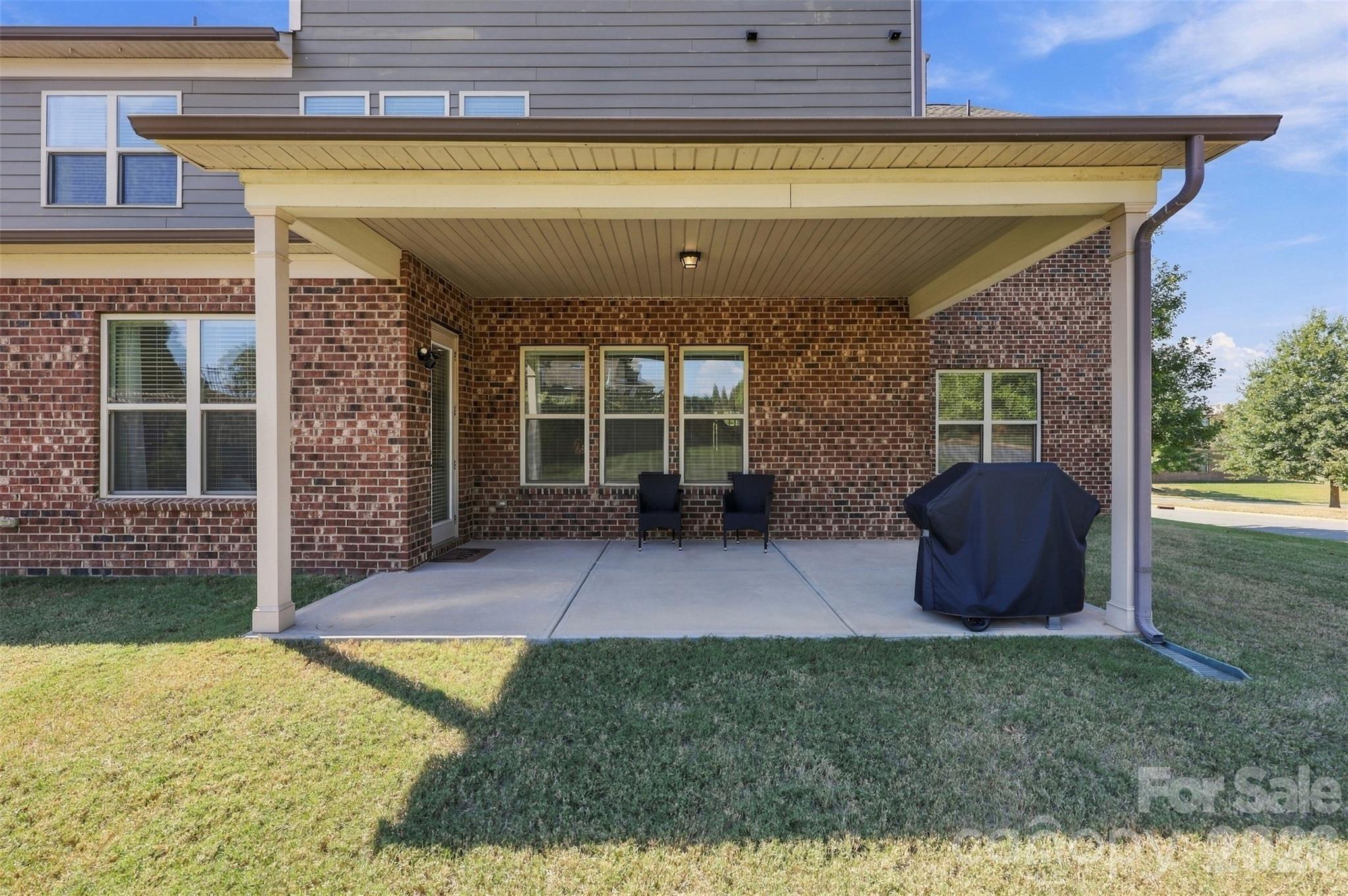 530 Vine Street Property Photo 43