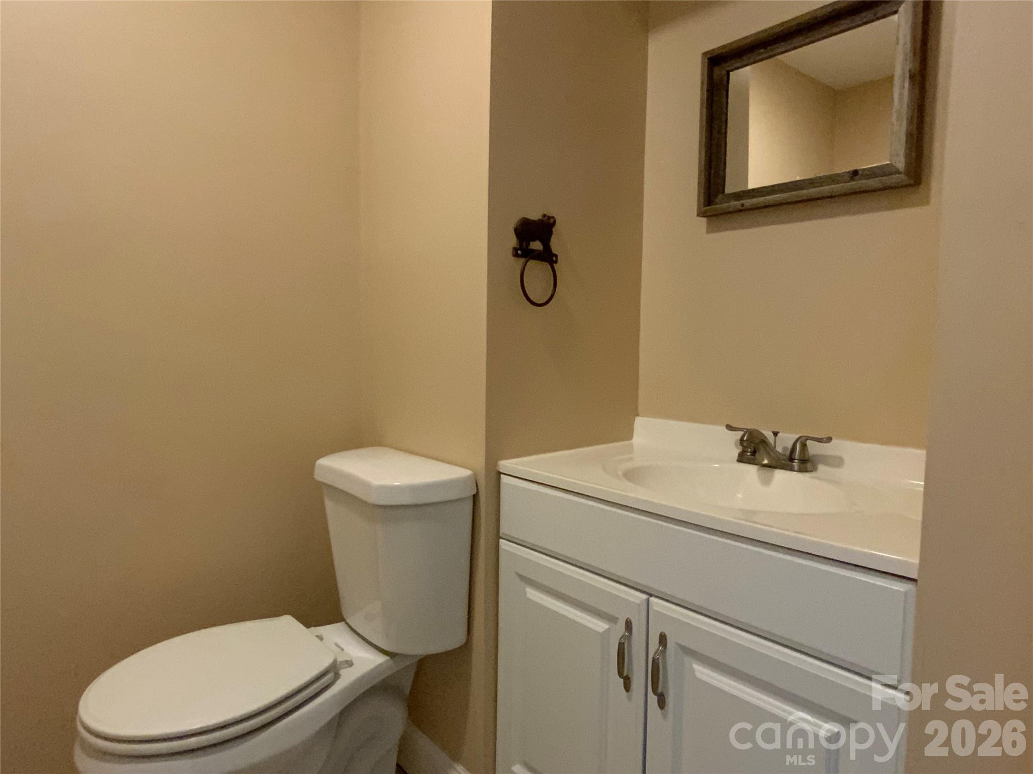 325 Glenwood Drive Property Photo 8