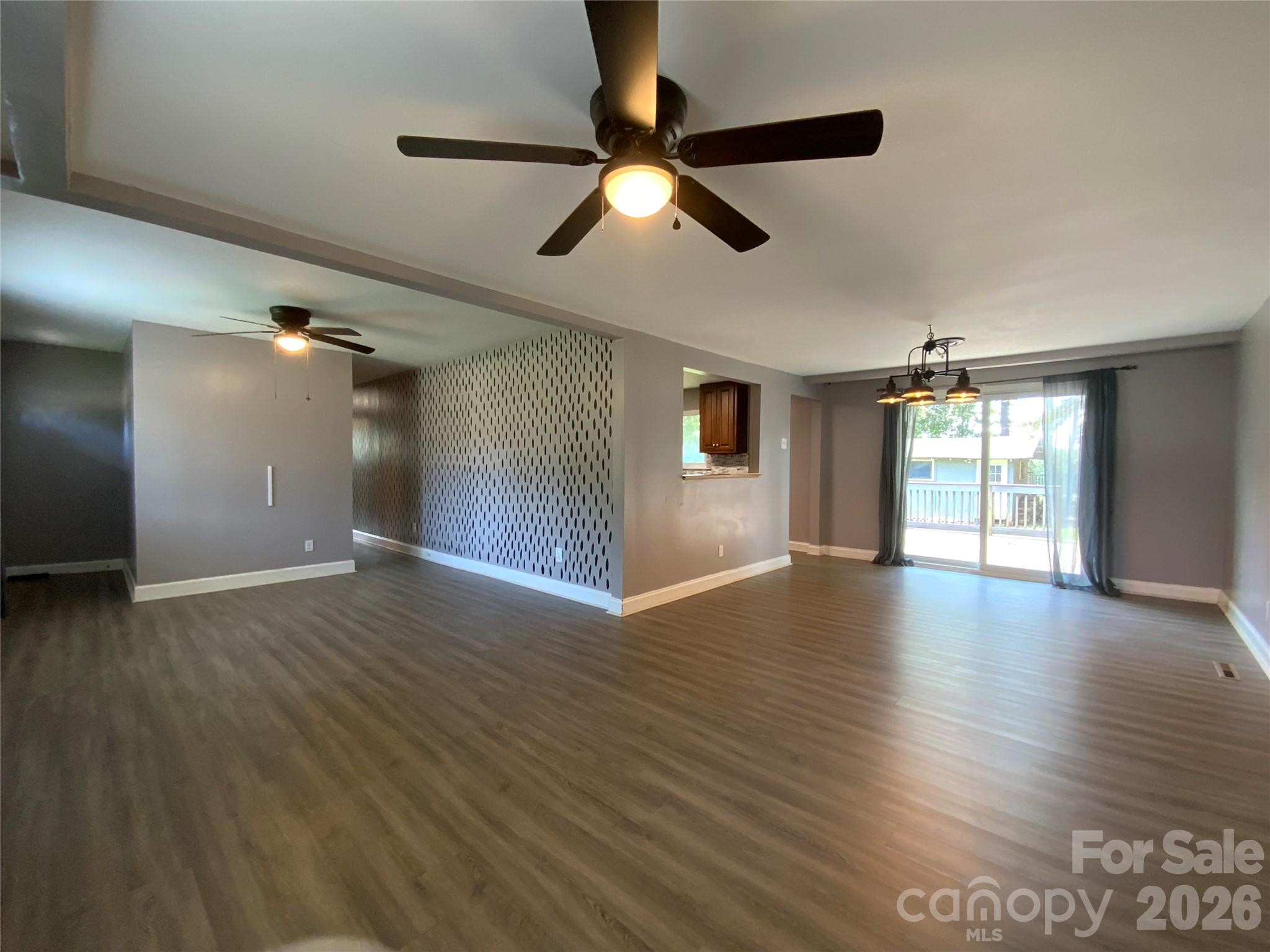 325 Glenwood Drive Property Photo 15