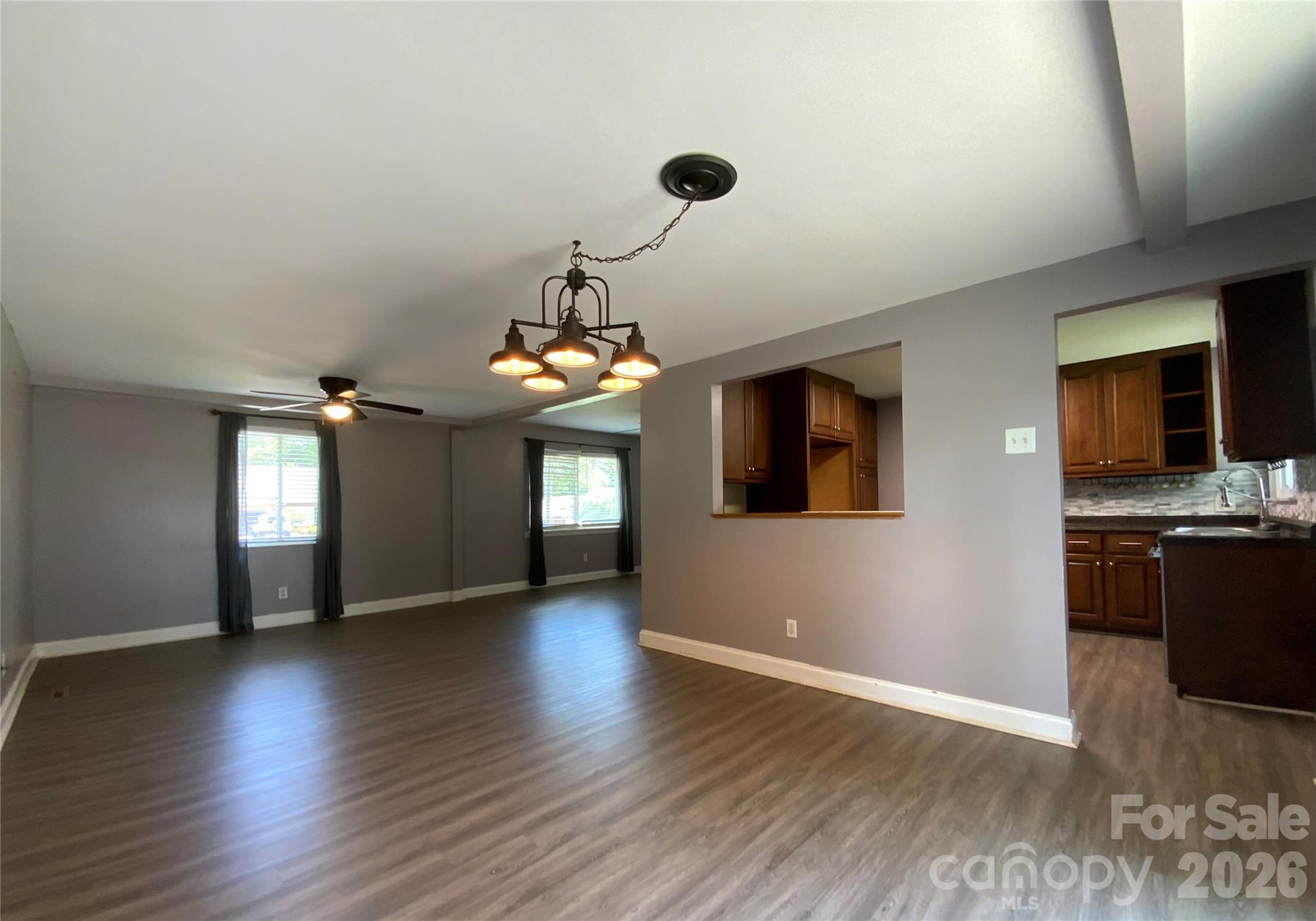325 Glenwood Drive Property Photo 16
