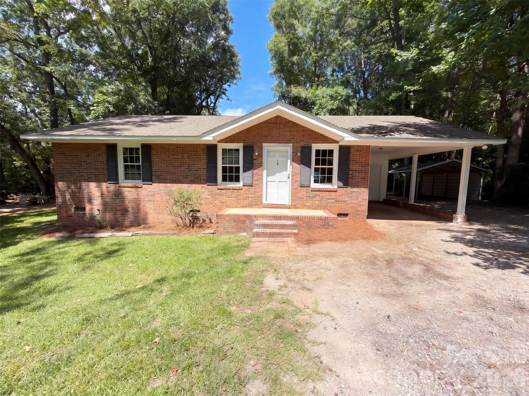 1627 Catoe Road Property Photo 1