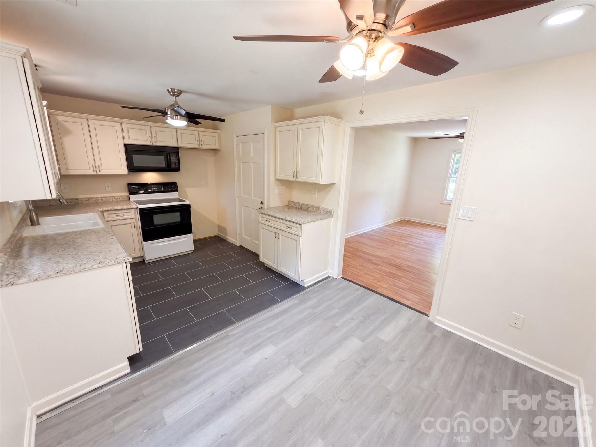 1627 Catoe Road Property Photo 7
