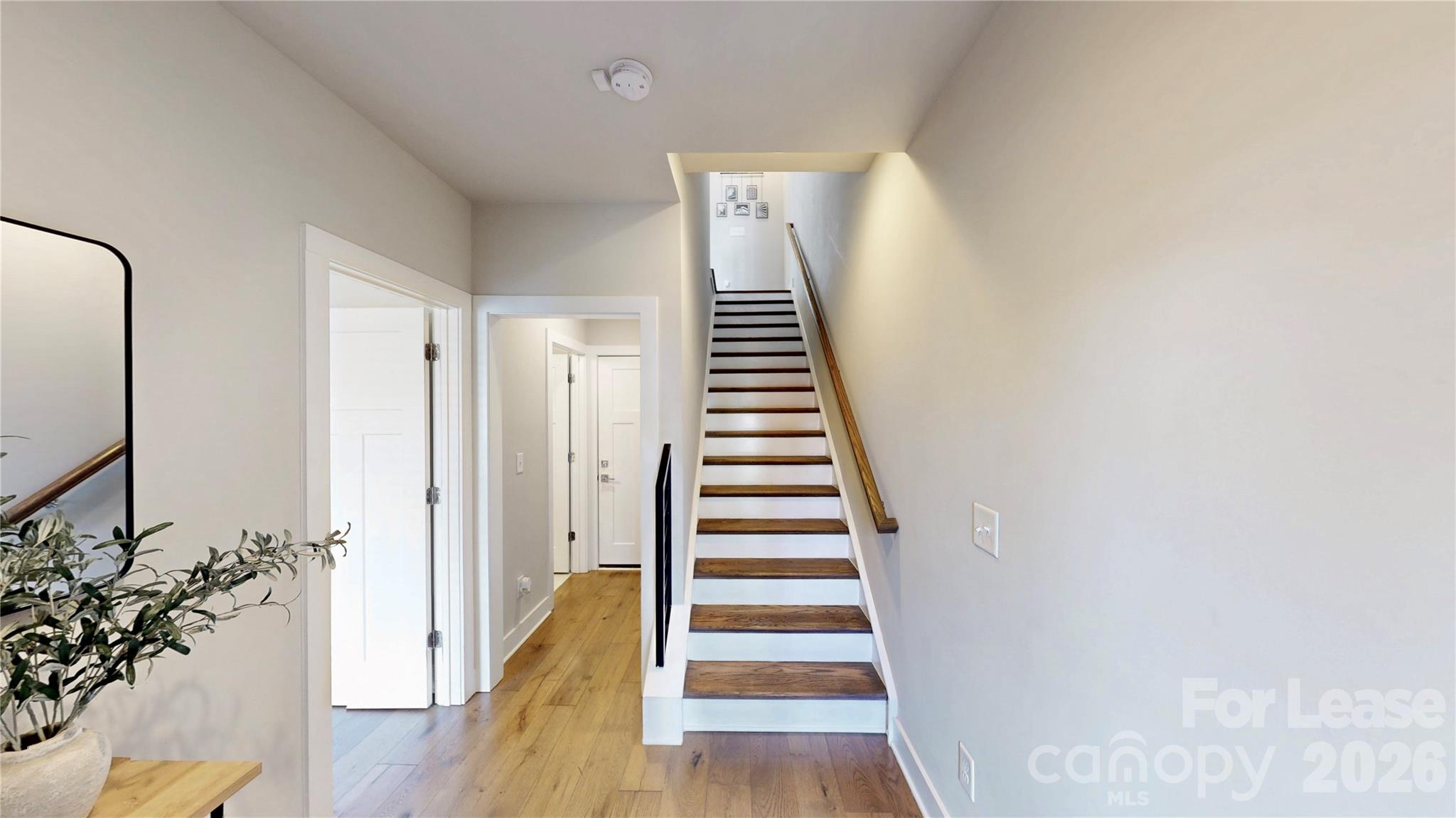 2115 Isom Street Property Photo 6