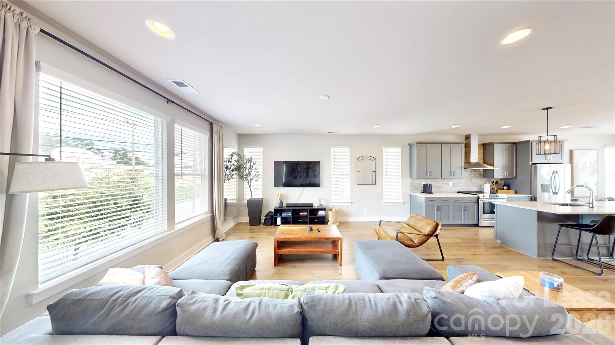 2115 Isom Street Property Photo 24