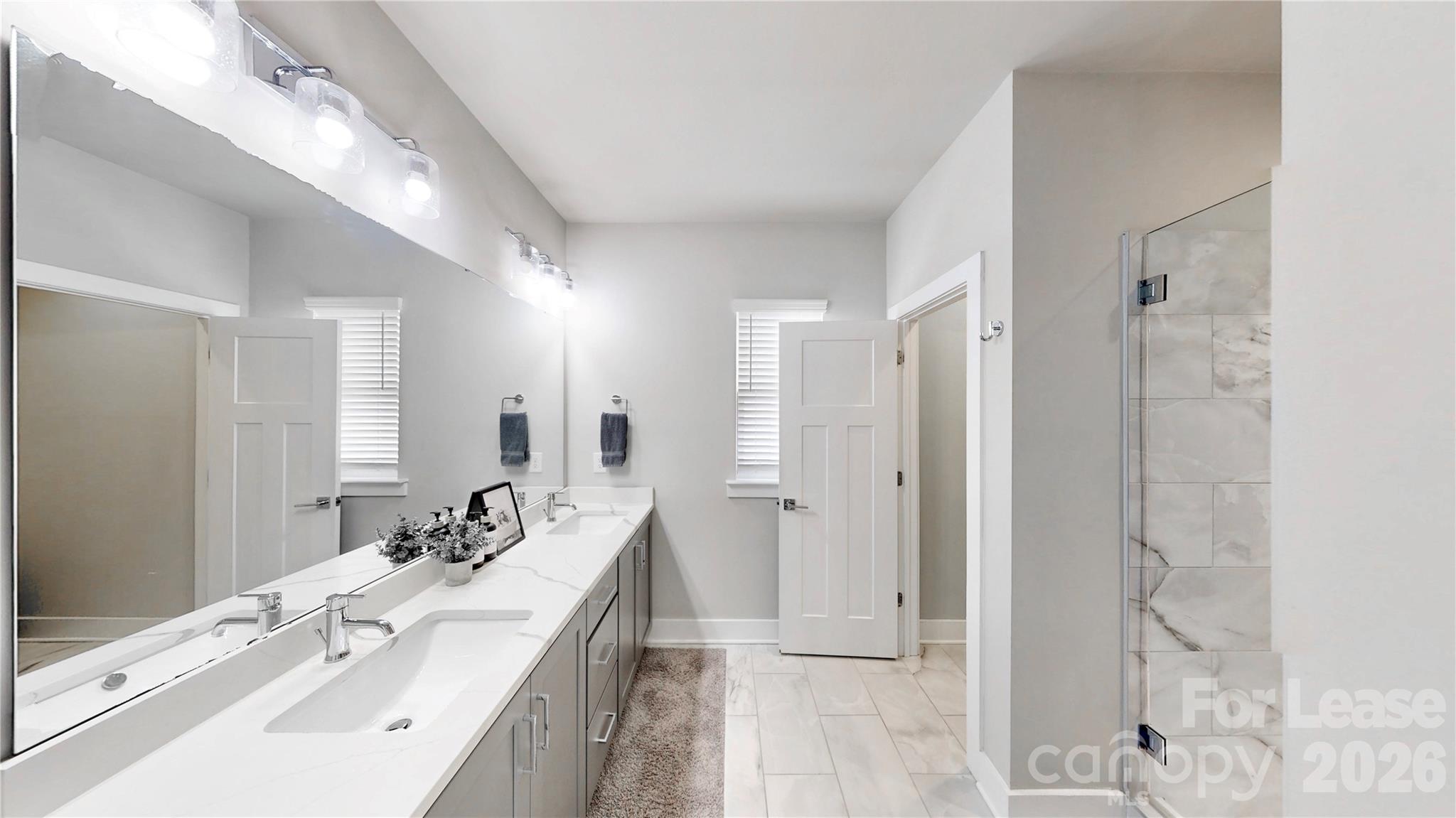 2115 Isom Street Property Photo 28