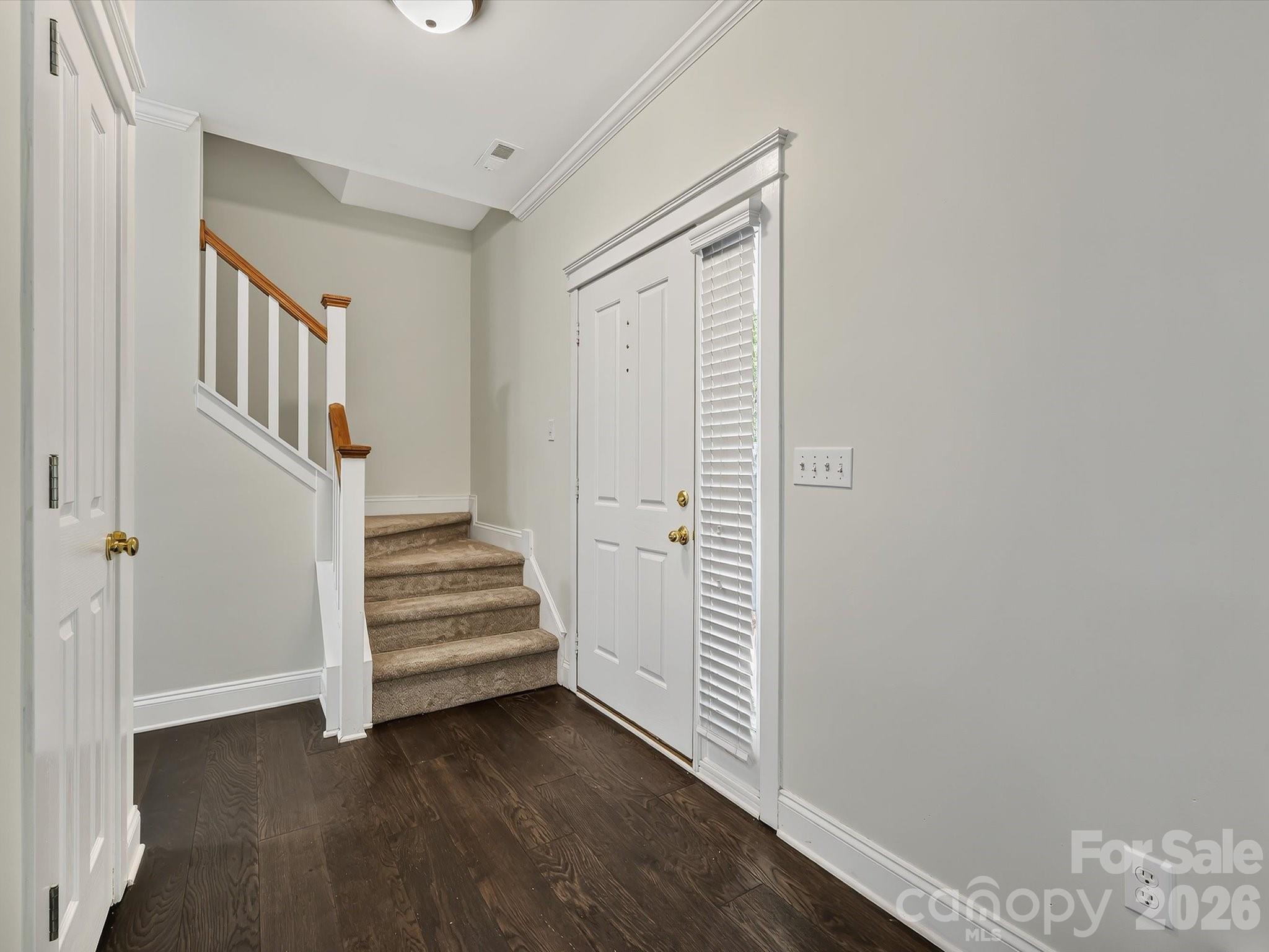 8515 Lindholm Drive Property Photo 5