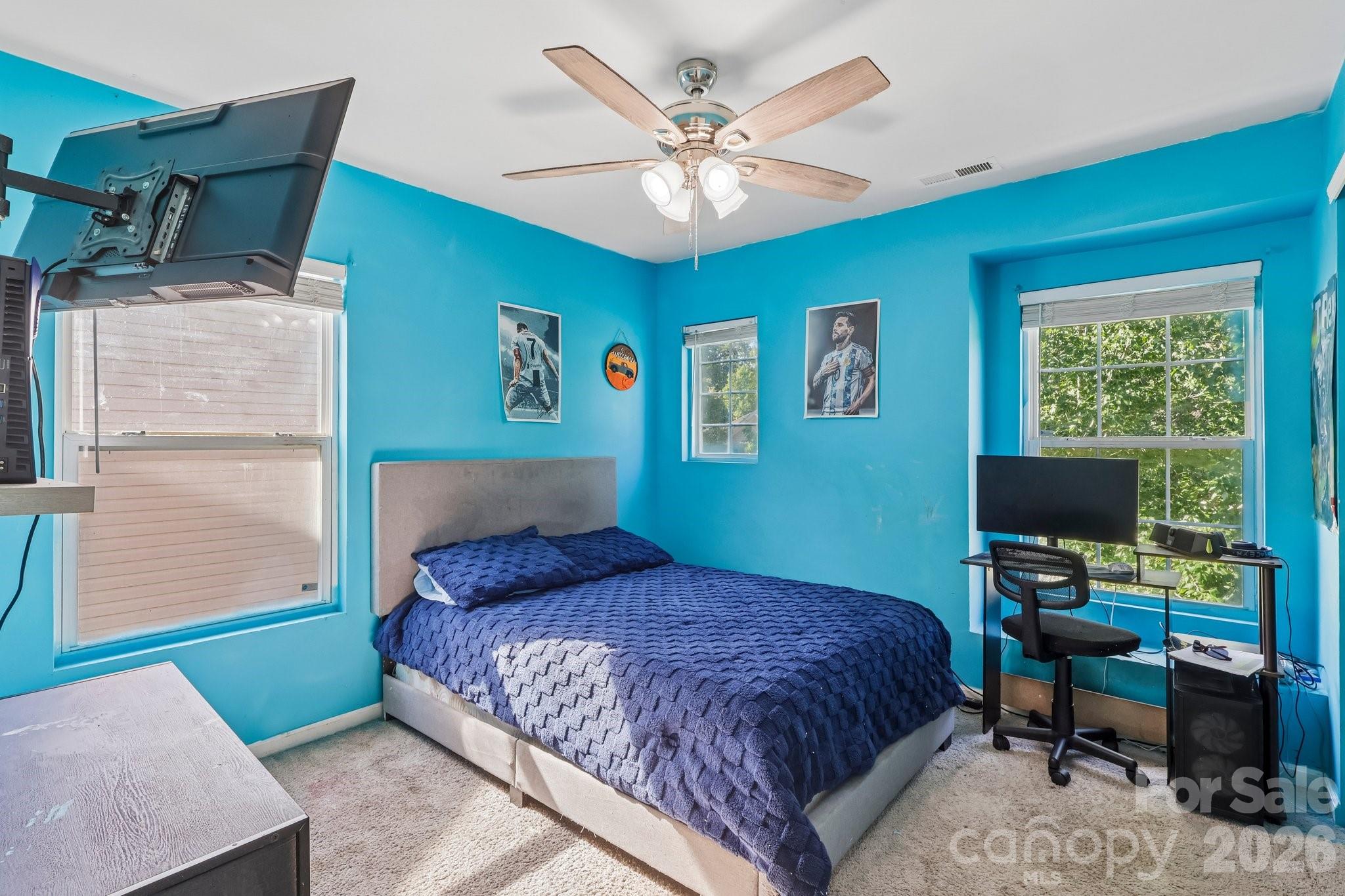10302 Hugue Way Property Photo 12