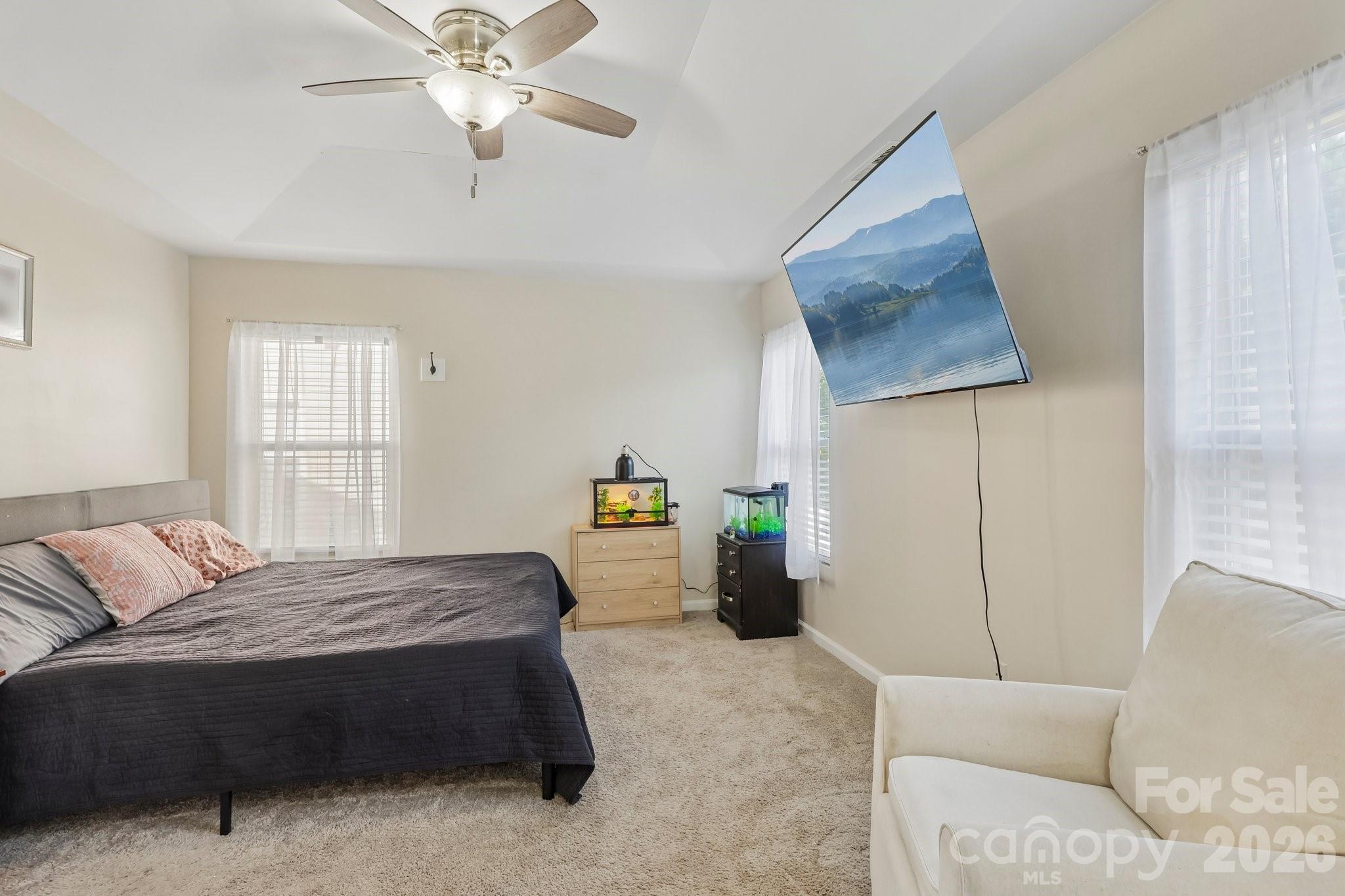 10302 Hugue Way Property Photo 14