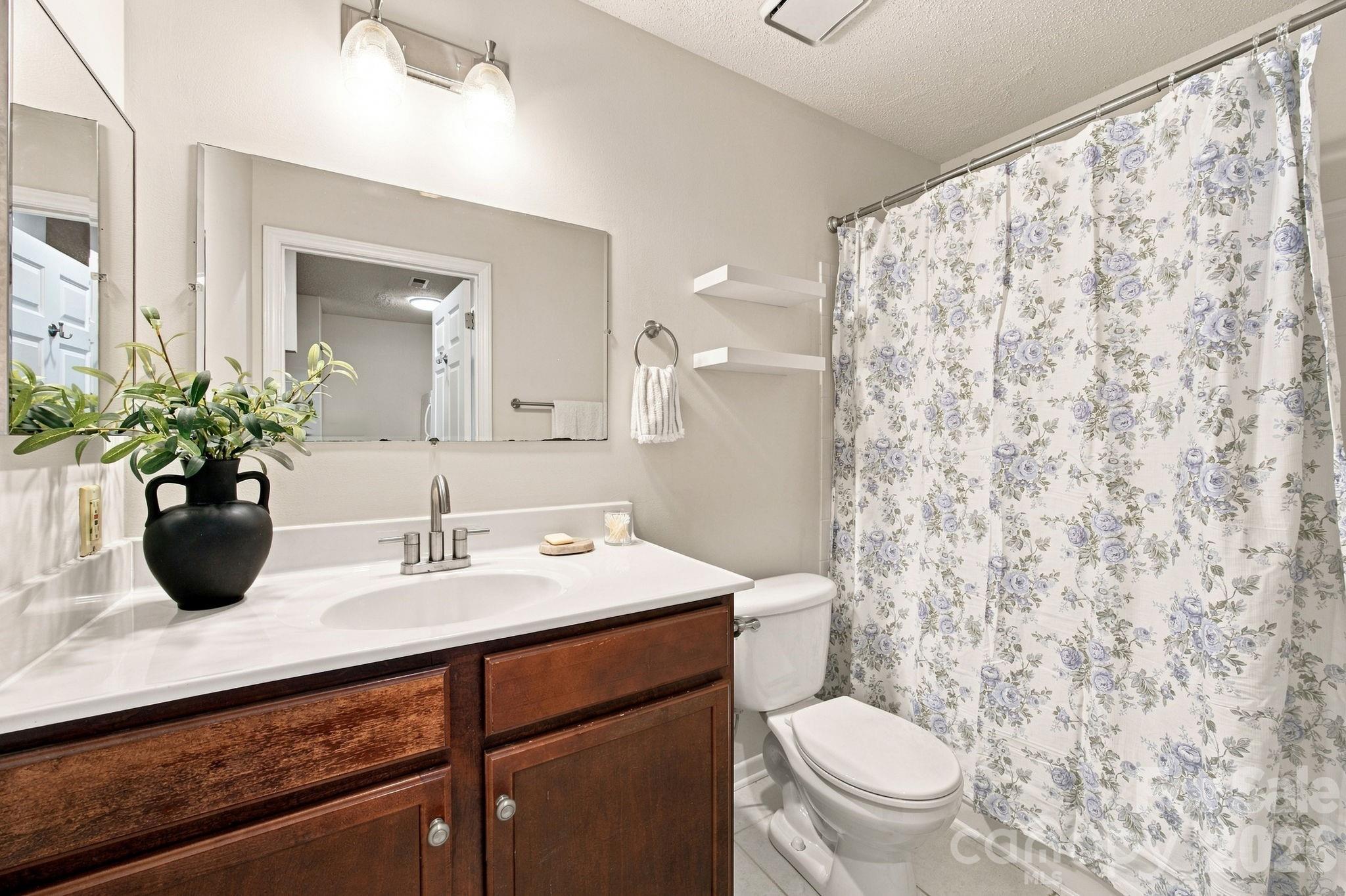 501 Olmsted Park Place H Property Photo 8