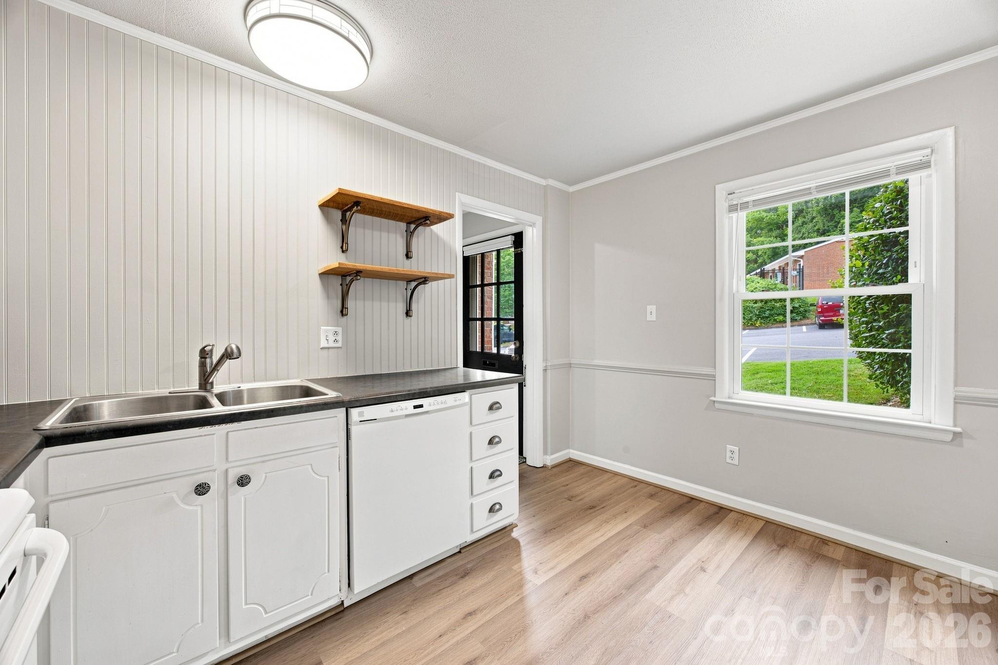 4603 Hedgemore Drive Property Photo 6