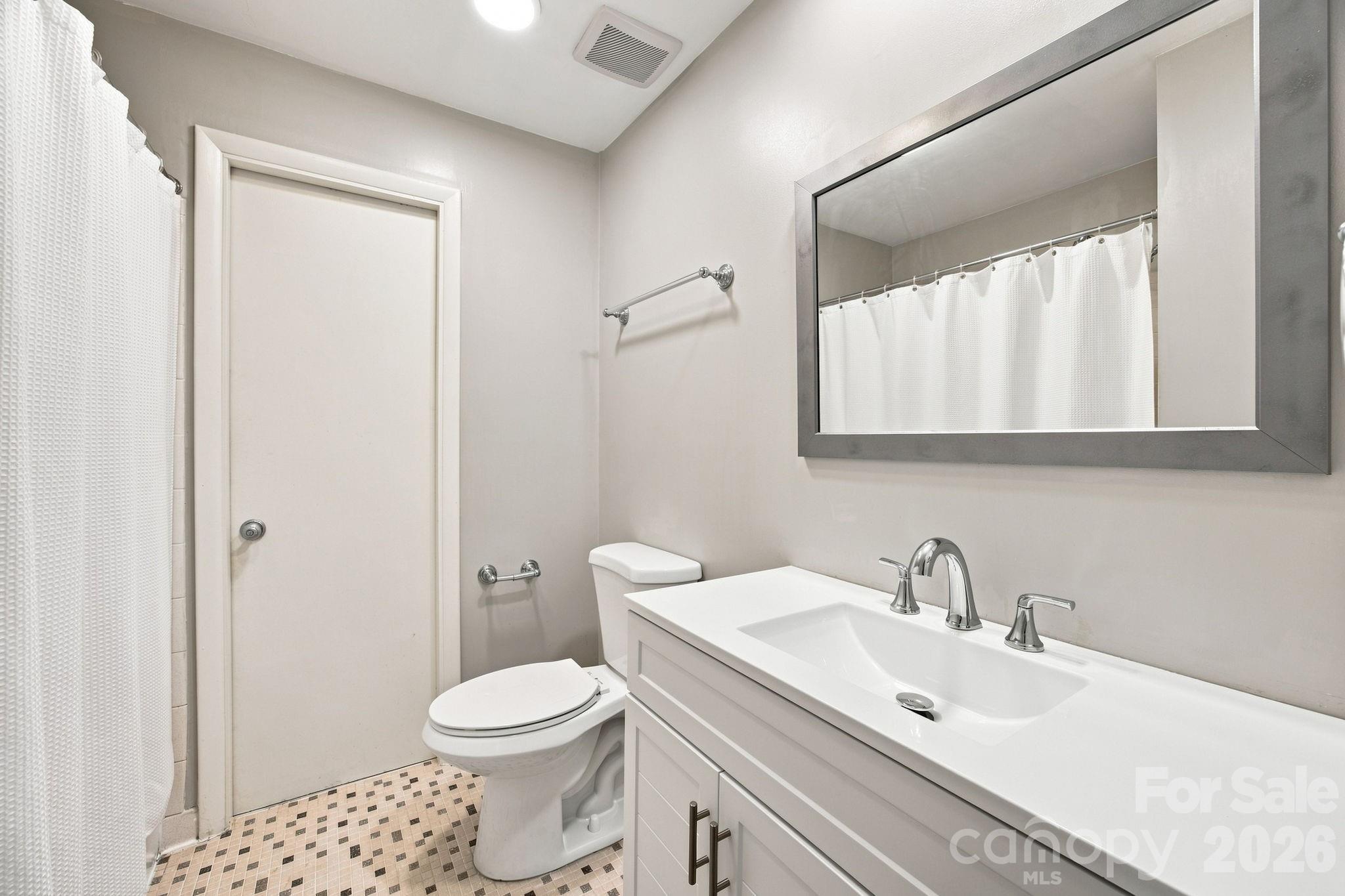 4603 Hedgemore Drive Property Photo 13