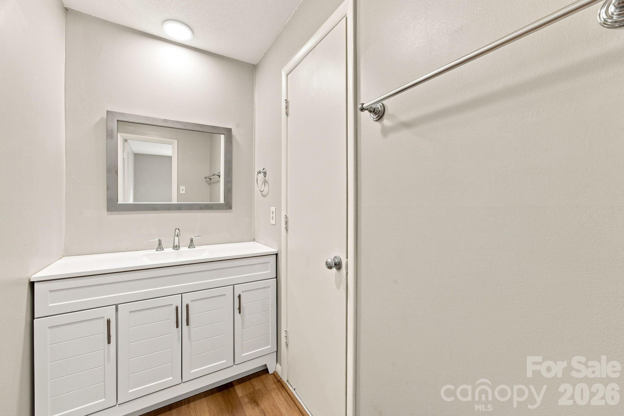 4603 Hedgemore Drive Property Photo 14