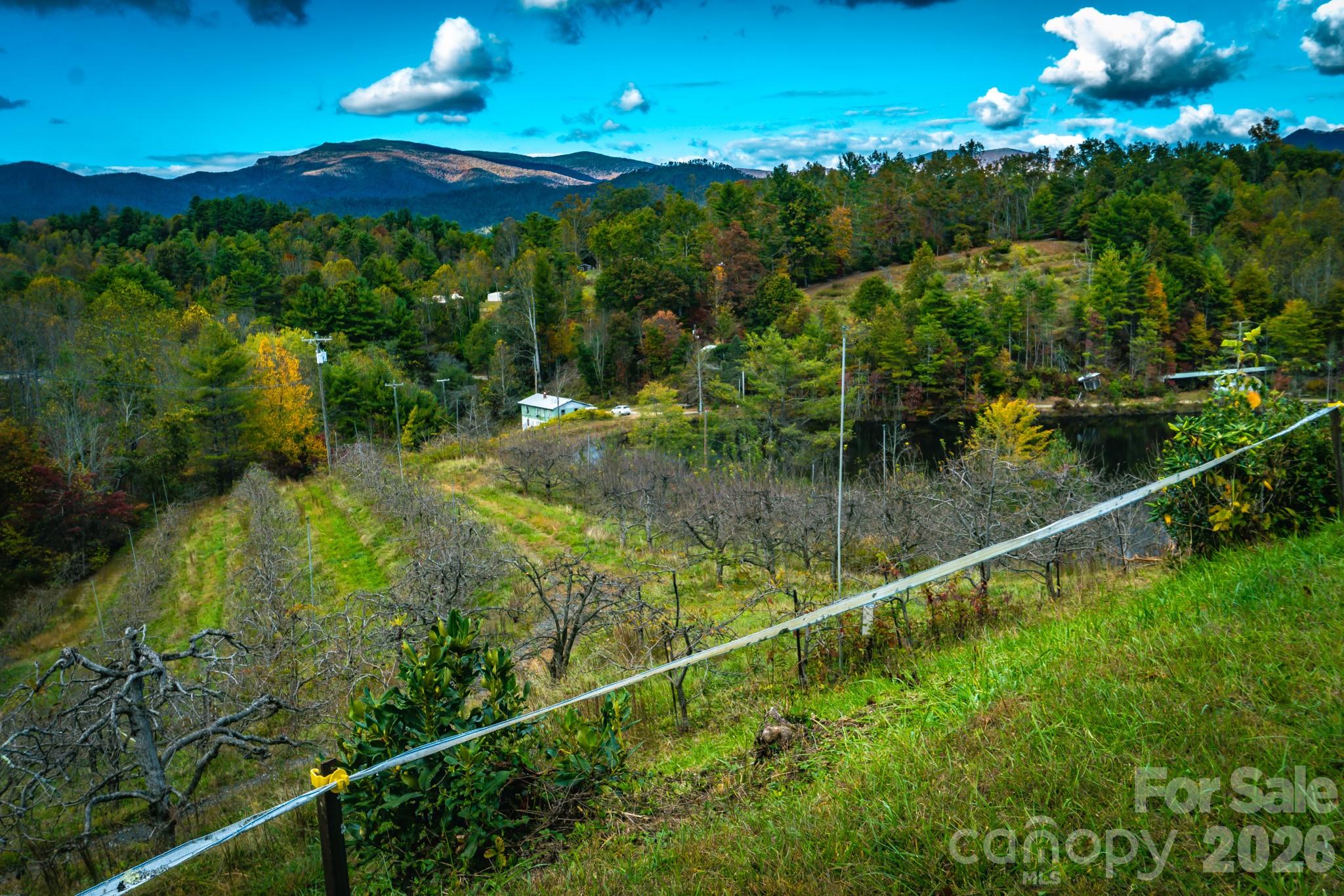 876 Saylor Lake Road Property Photo 1