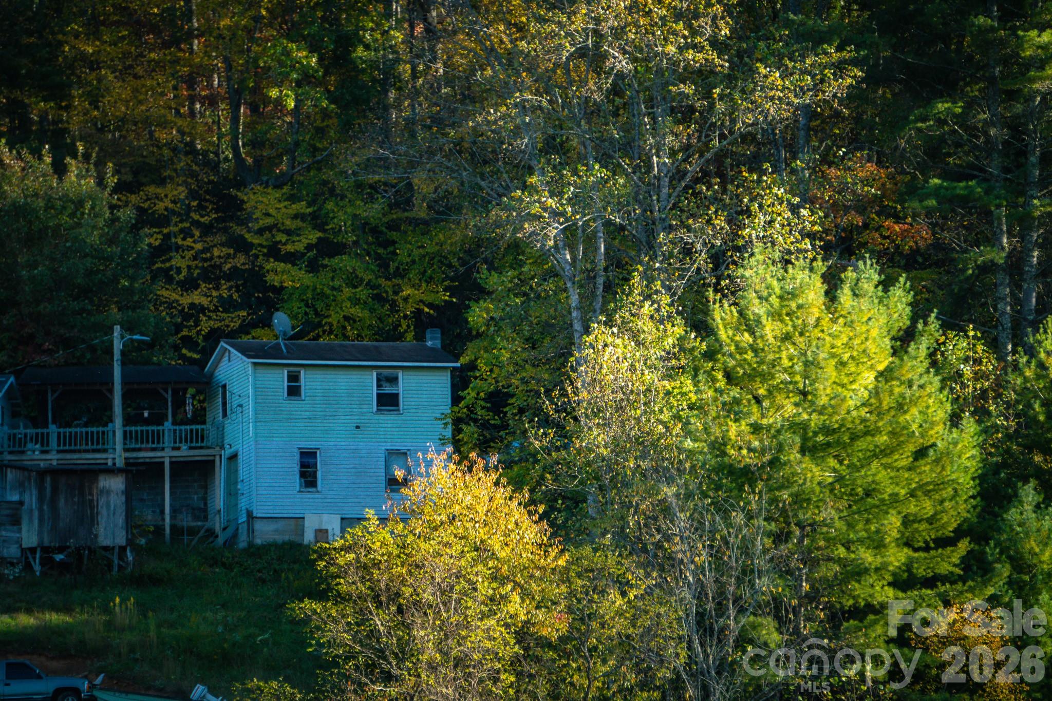 876 Saylor Lake Road Property Photo 10