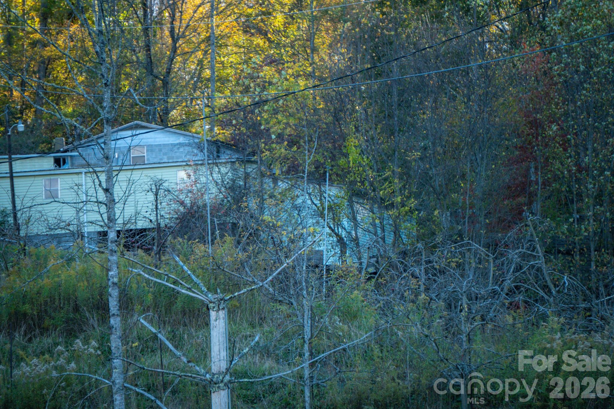 876 Saylor Lake Road Property Photo 11