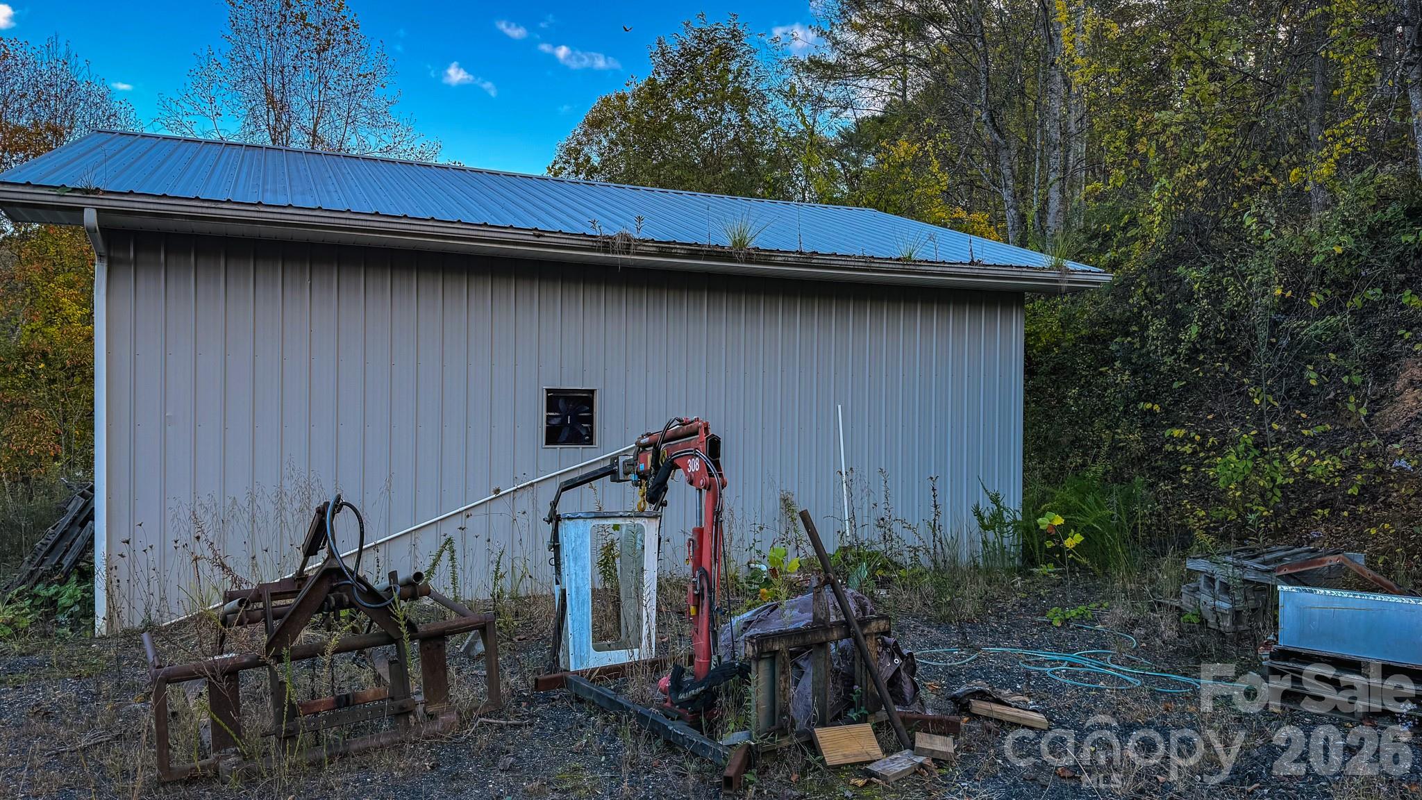 876 Saylor Lake Road Property Photo 13