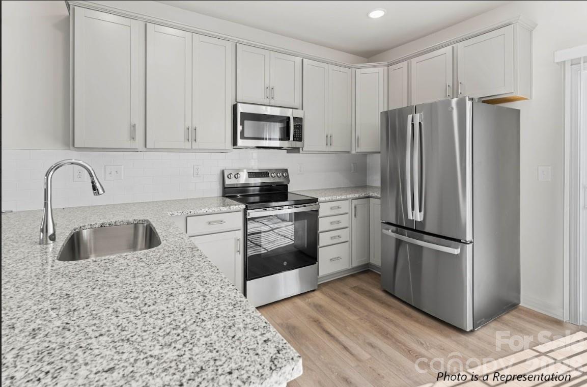 4154 Olympus Avenue 204 Property Photo 6