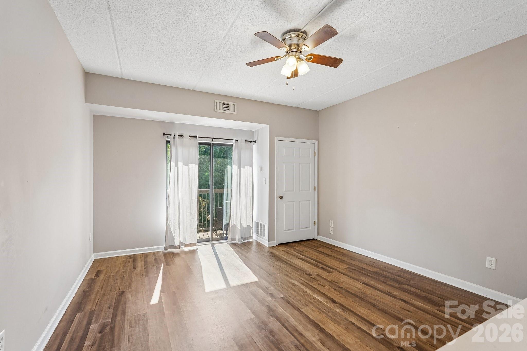 211 Heritage Boulevard 507 Property Photo 5