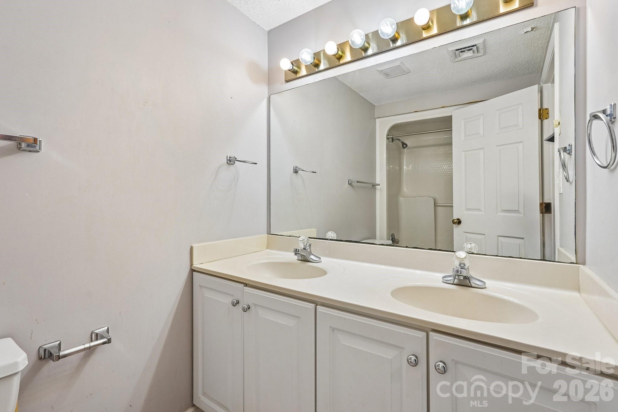 211 Heritage Boulevard 507 Property Photo 16