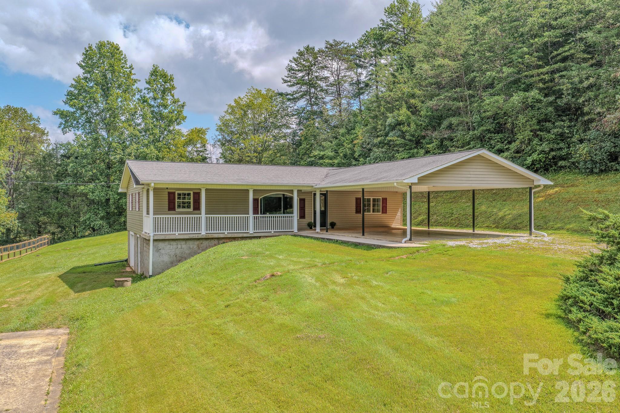 163 Meadowbrook Lane Property Photo 1