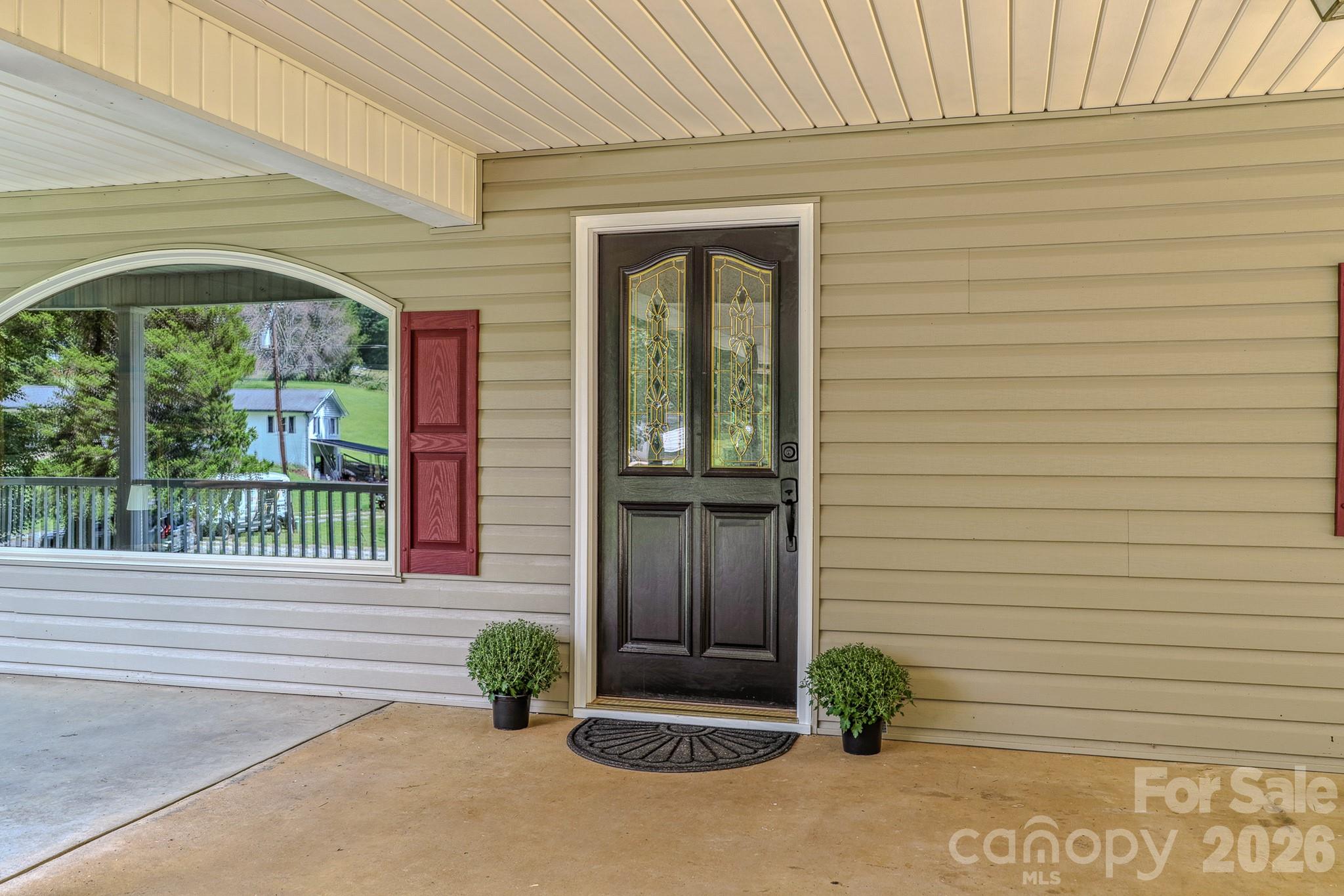 163 Meadowbrook Lane Property Photo 5