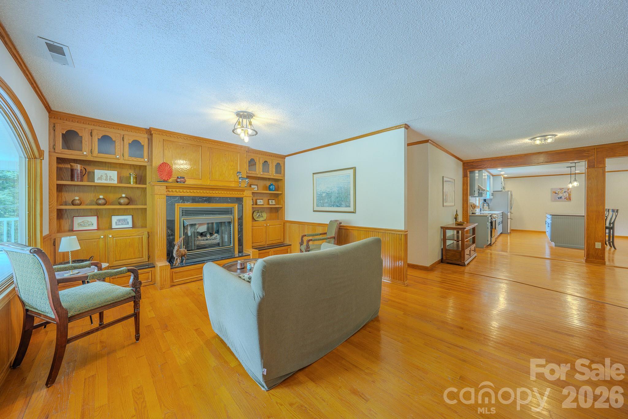 163 Meadowbrook Lane Property Photo 8