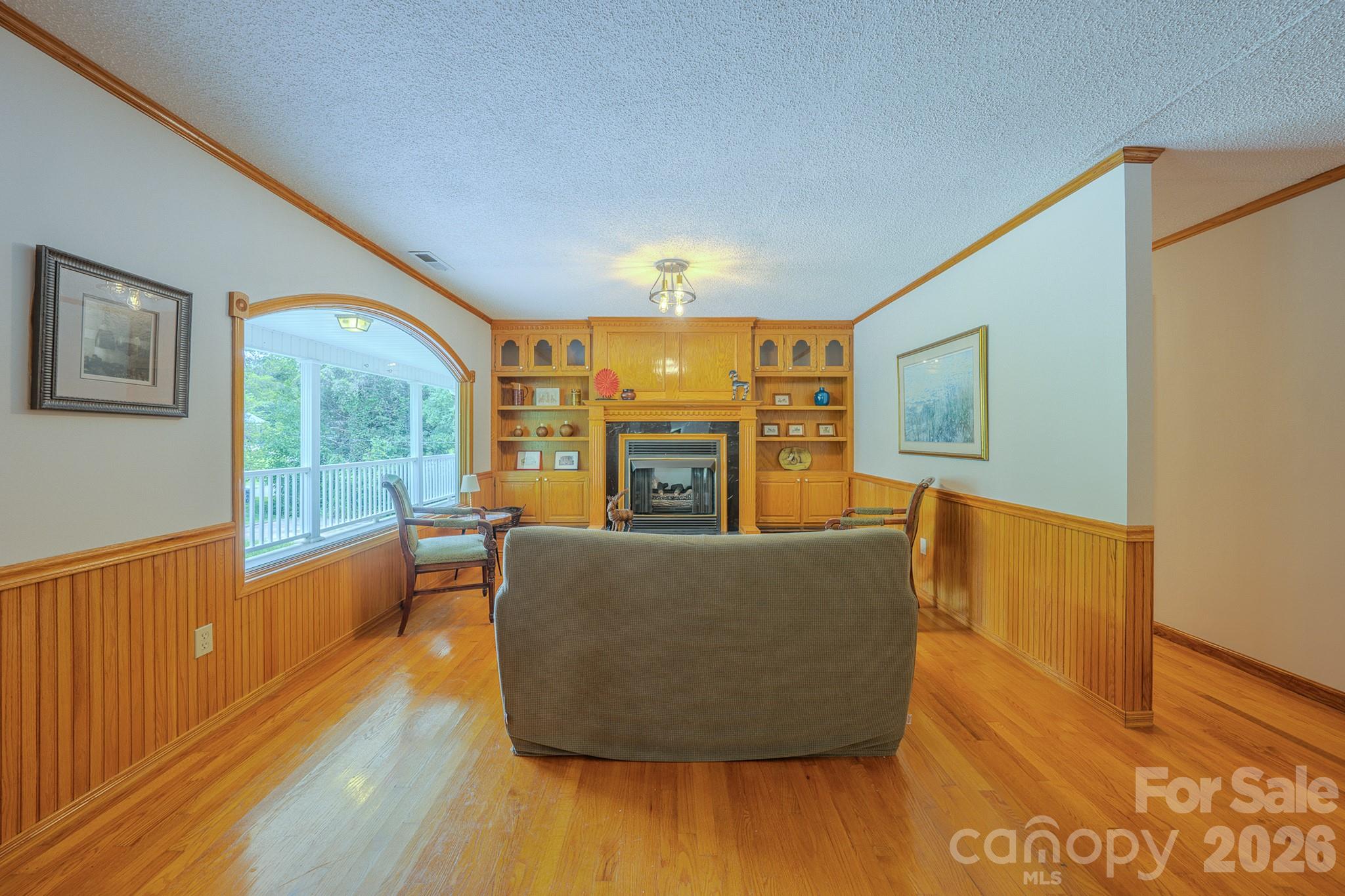 163 Meadowbrook Lane Property Photo 9