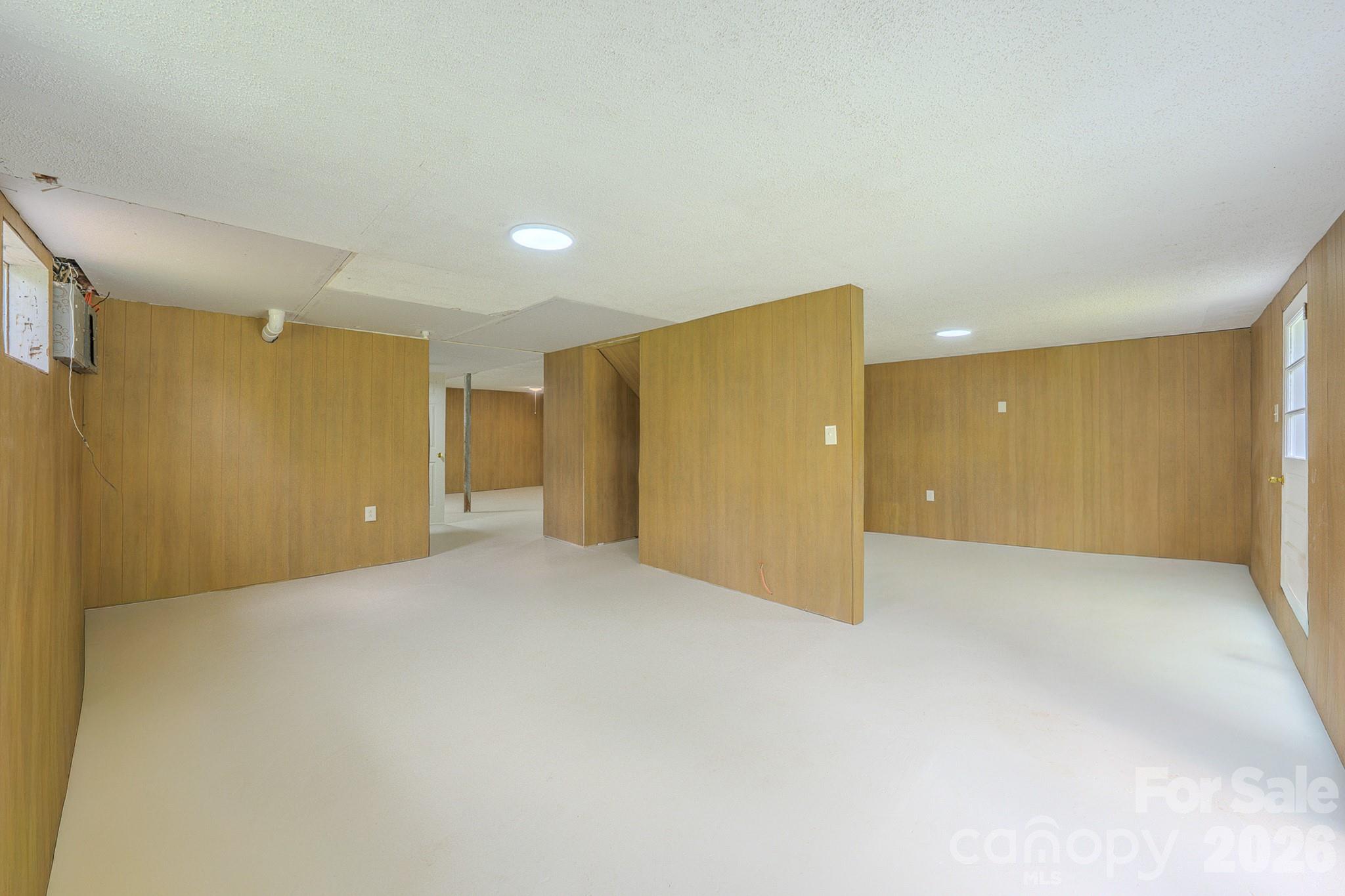 163 Meadowbrook Lane Property Photo 28