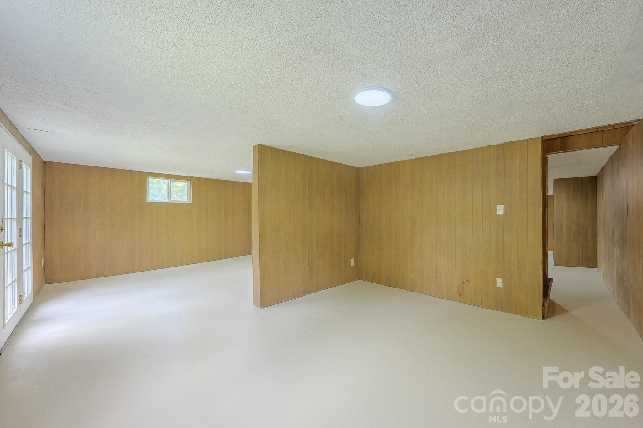 163 Meadowbrook Lane Property Photo 29