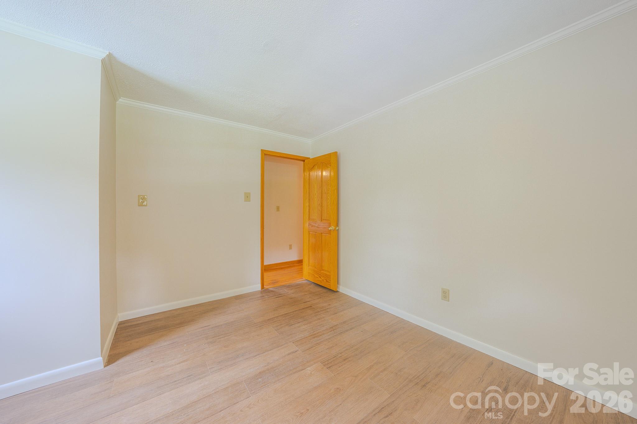 163 Meadowbrook Lane Property Photo 32