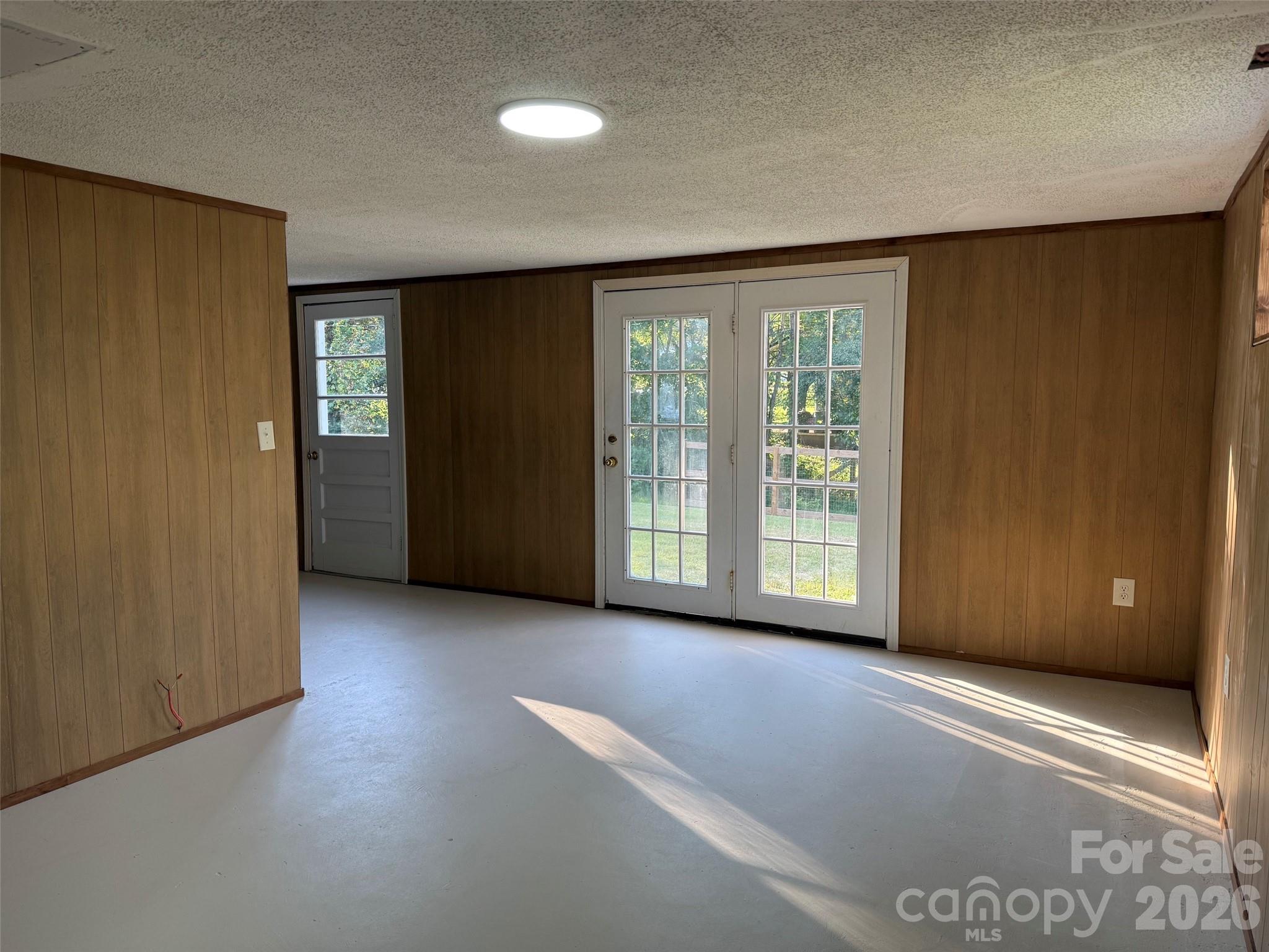 163 Meadowbrook Lane Property Photo 37
