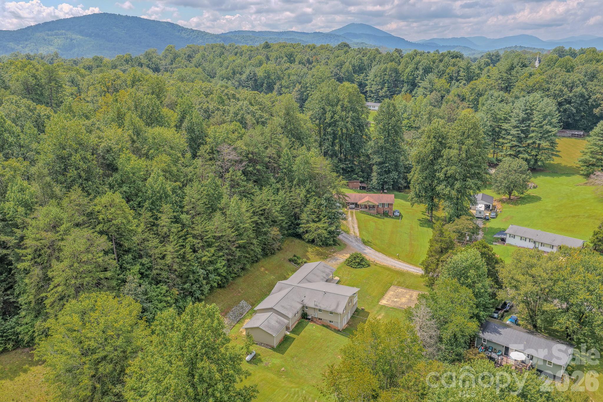 163 Meadowbrook Lane Property Photo 38