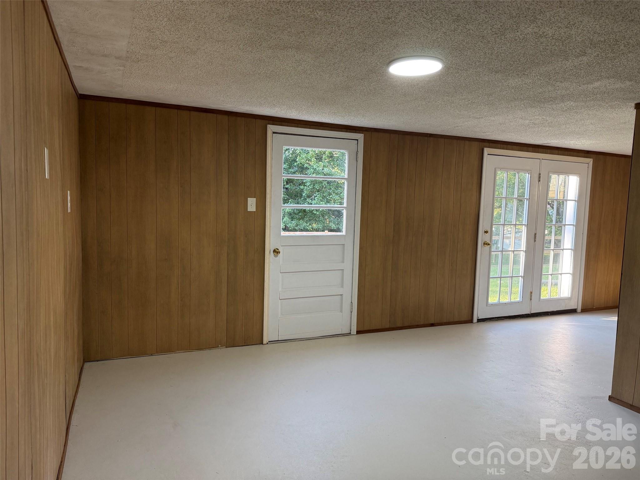 163 Meadowbrook Lane Property Photo 38