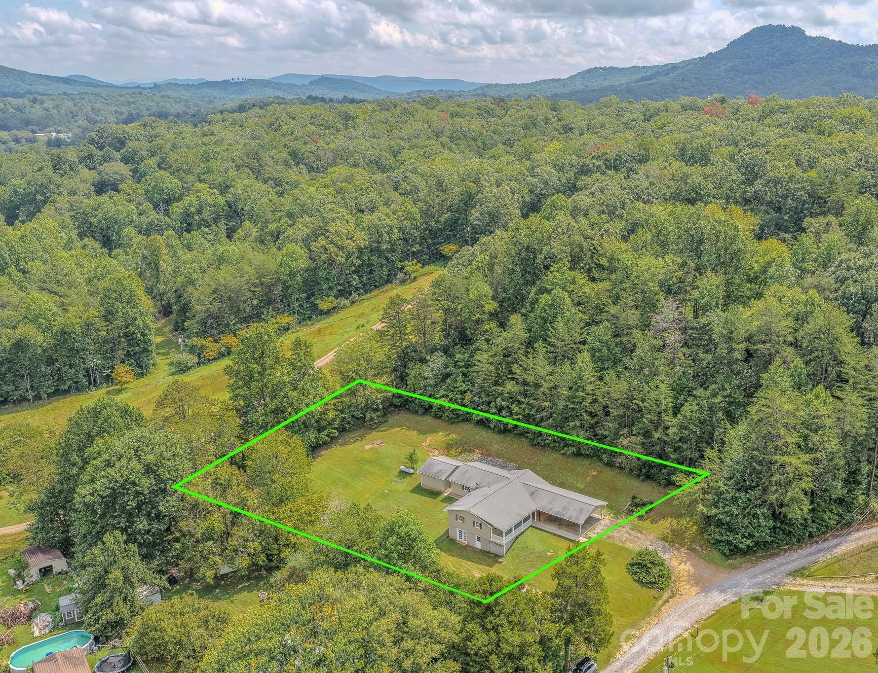 163 Meadowbrook Lane Property Photo 41