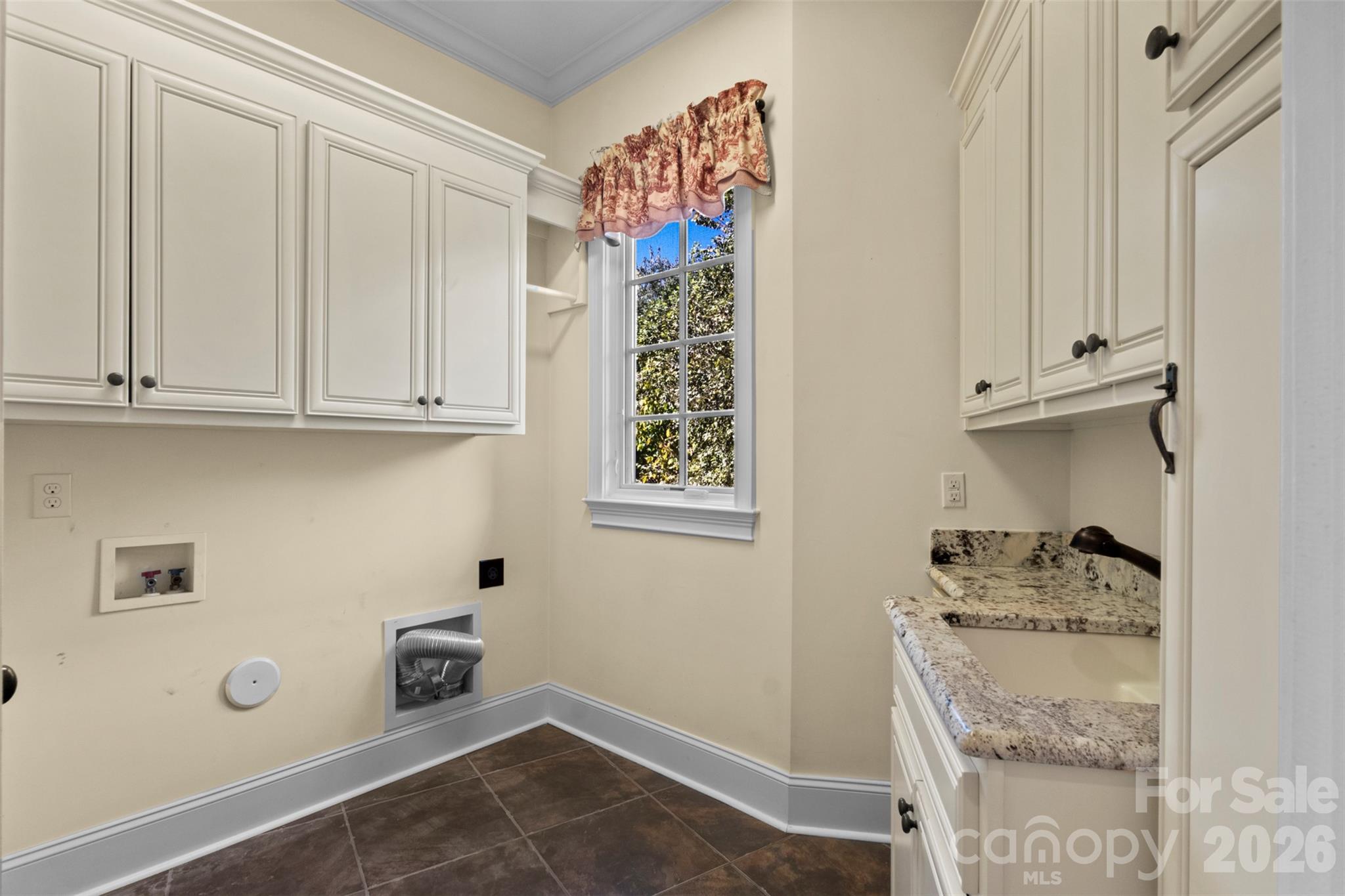 973 Pinnacle Drive Property Photo 27