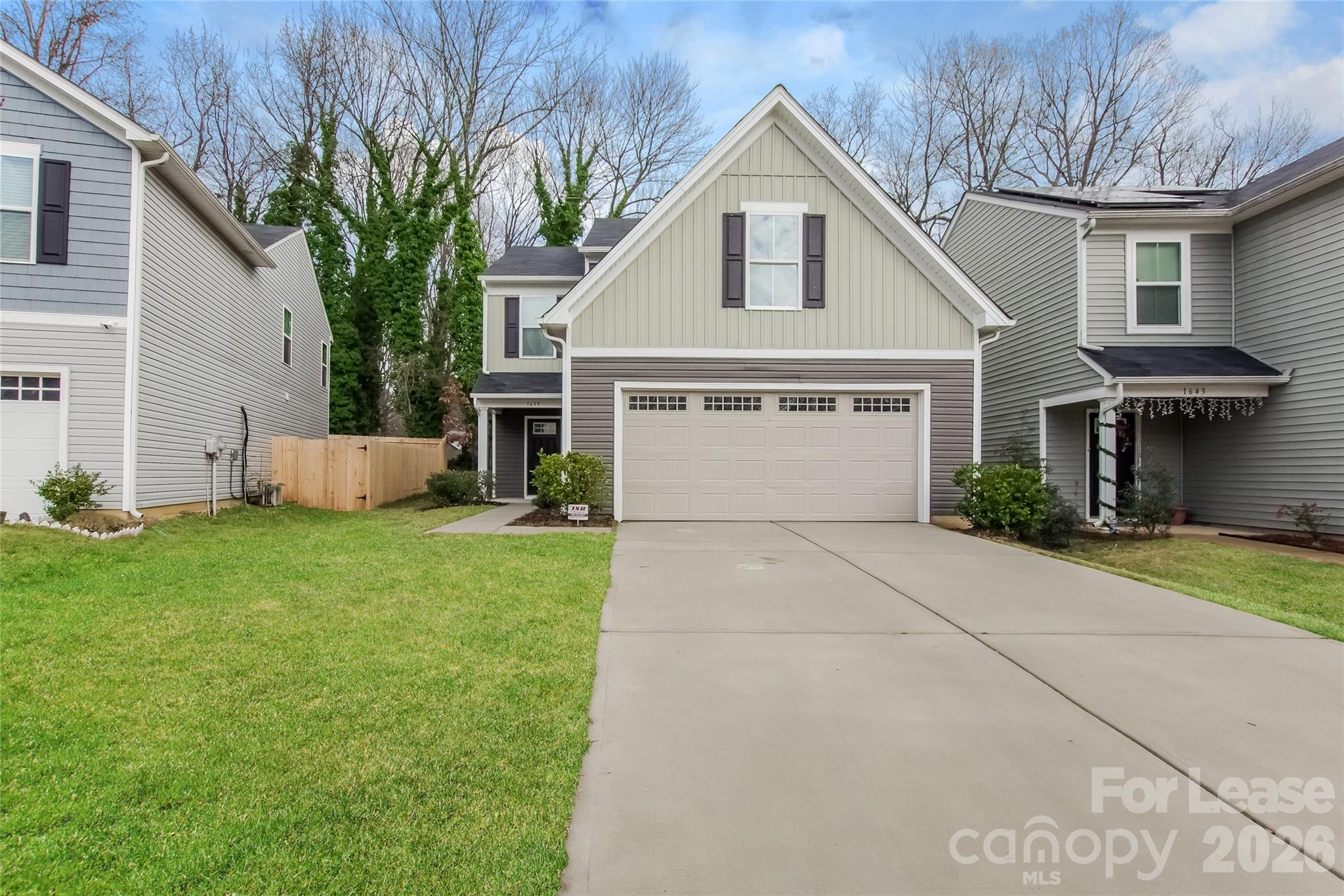 1639 Hooper Court Property Photo 1