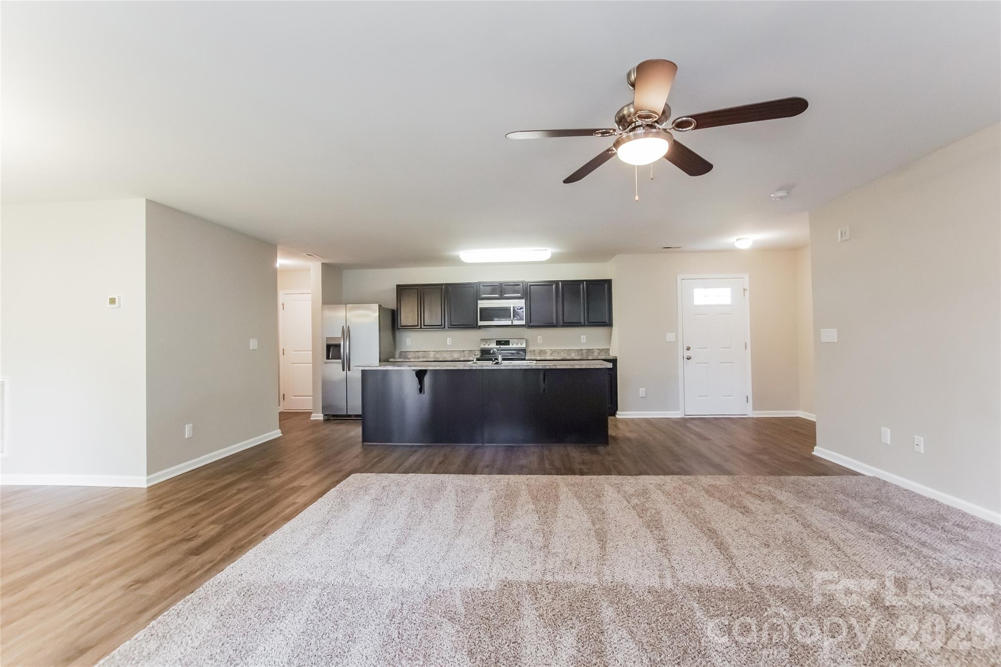 1639 Hooper Court Property Photo 5